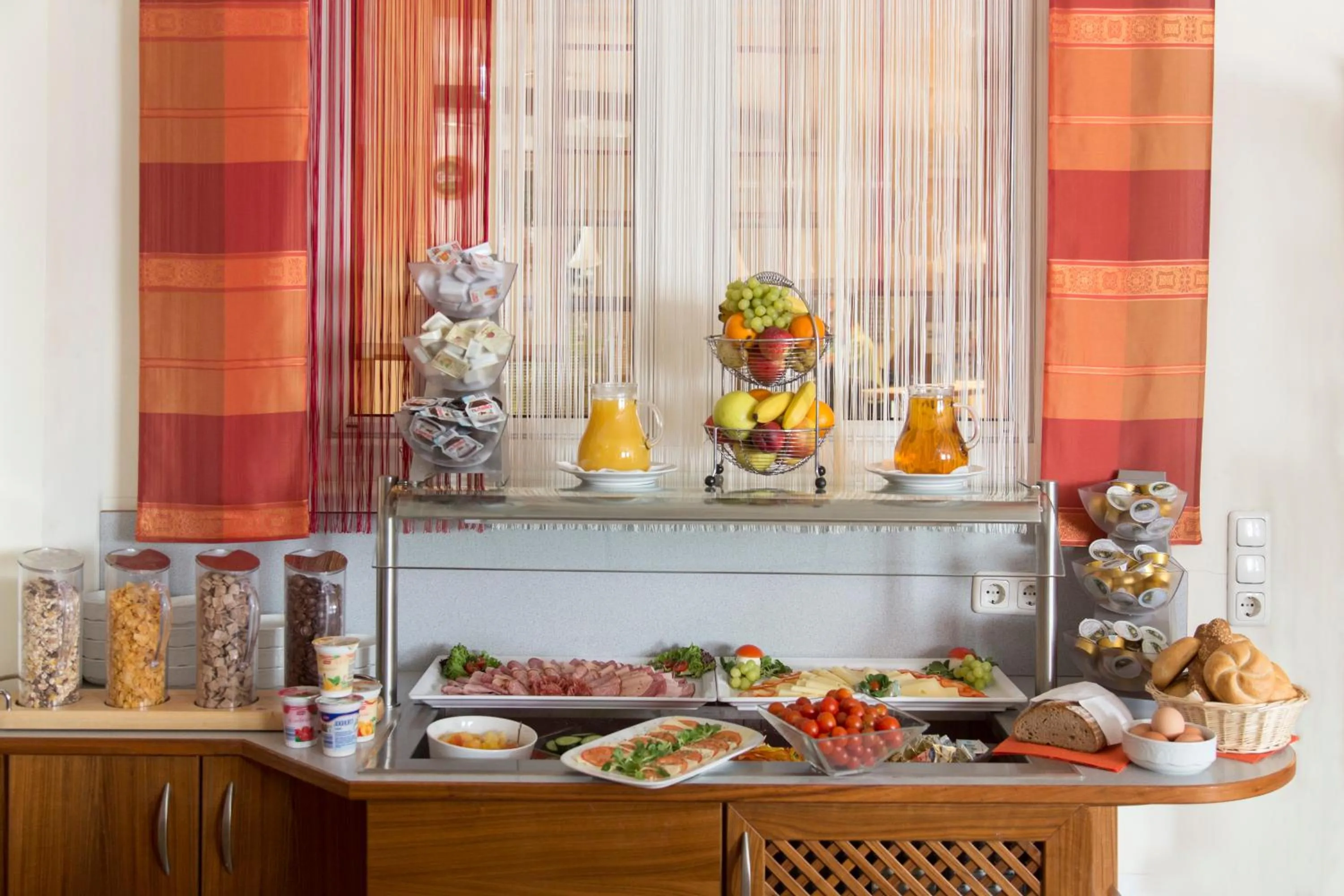 Buffet breakfast in Fair-Price-Hotel