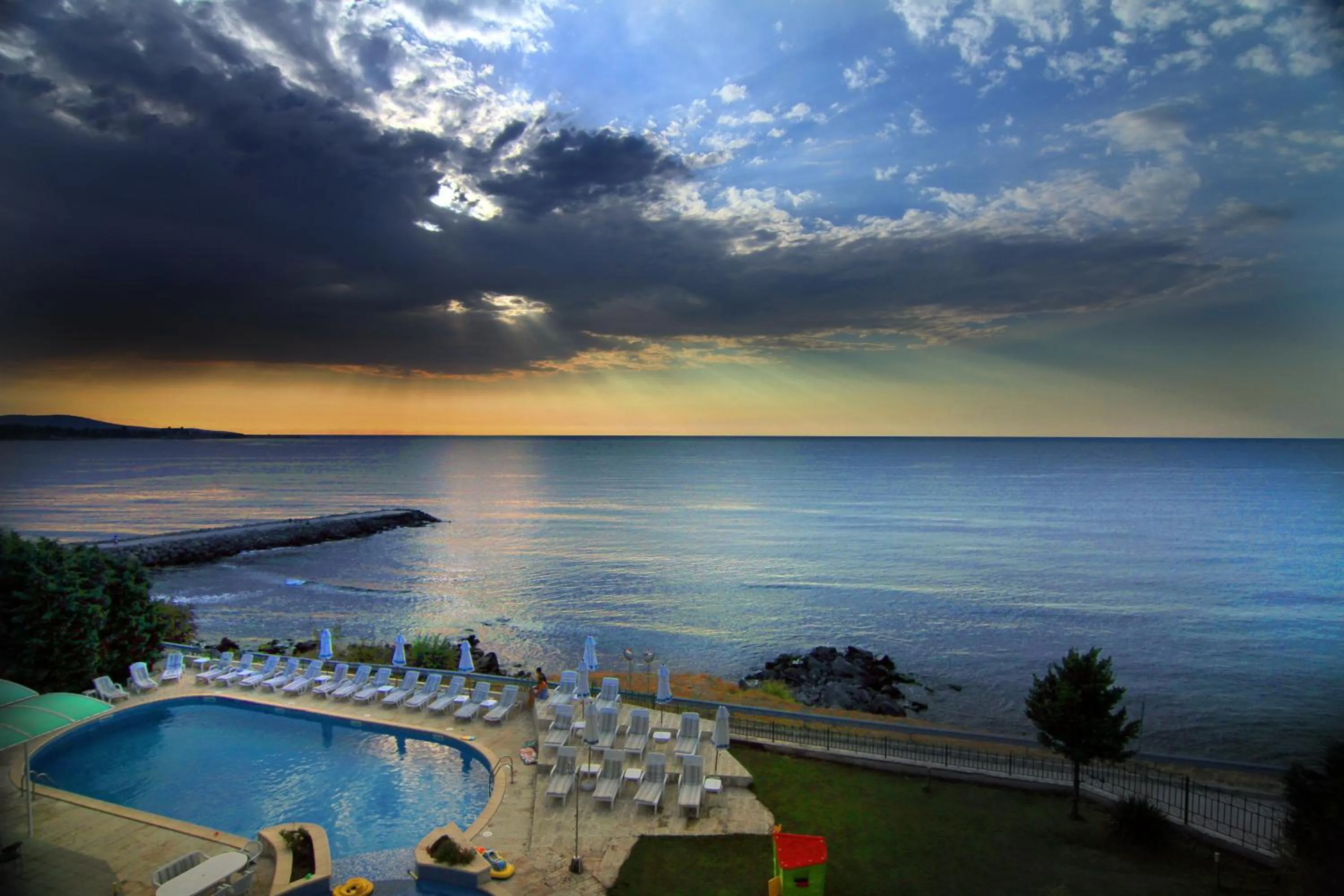 Pool view in Peter Hotel