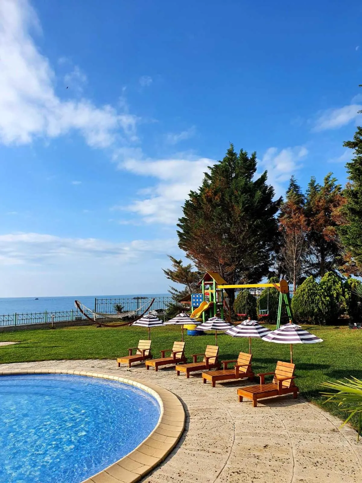 Patio in Peter Hotel