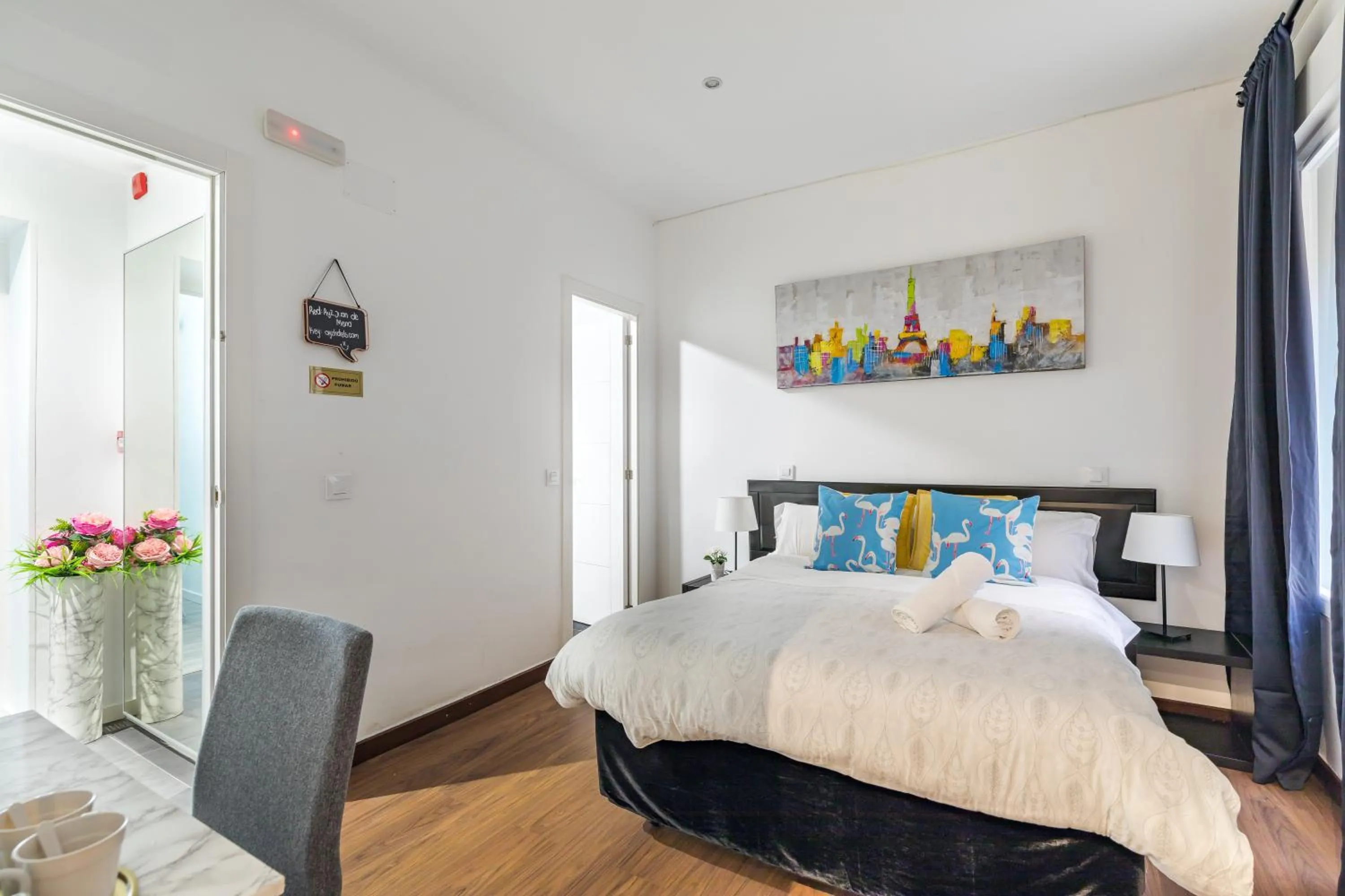 Bed in AYZ Juan de Mena - Auto check-in property