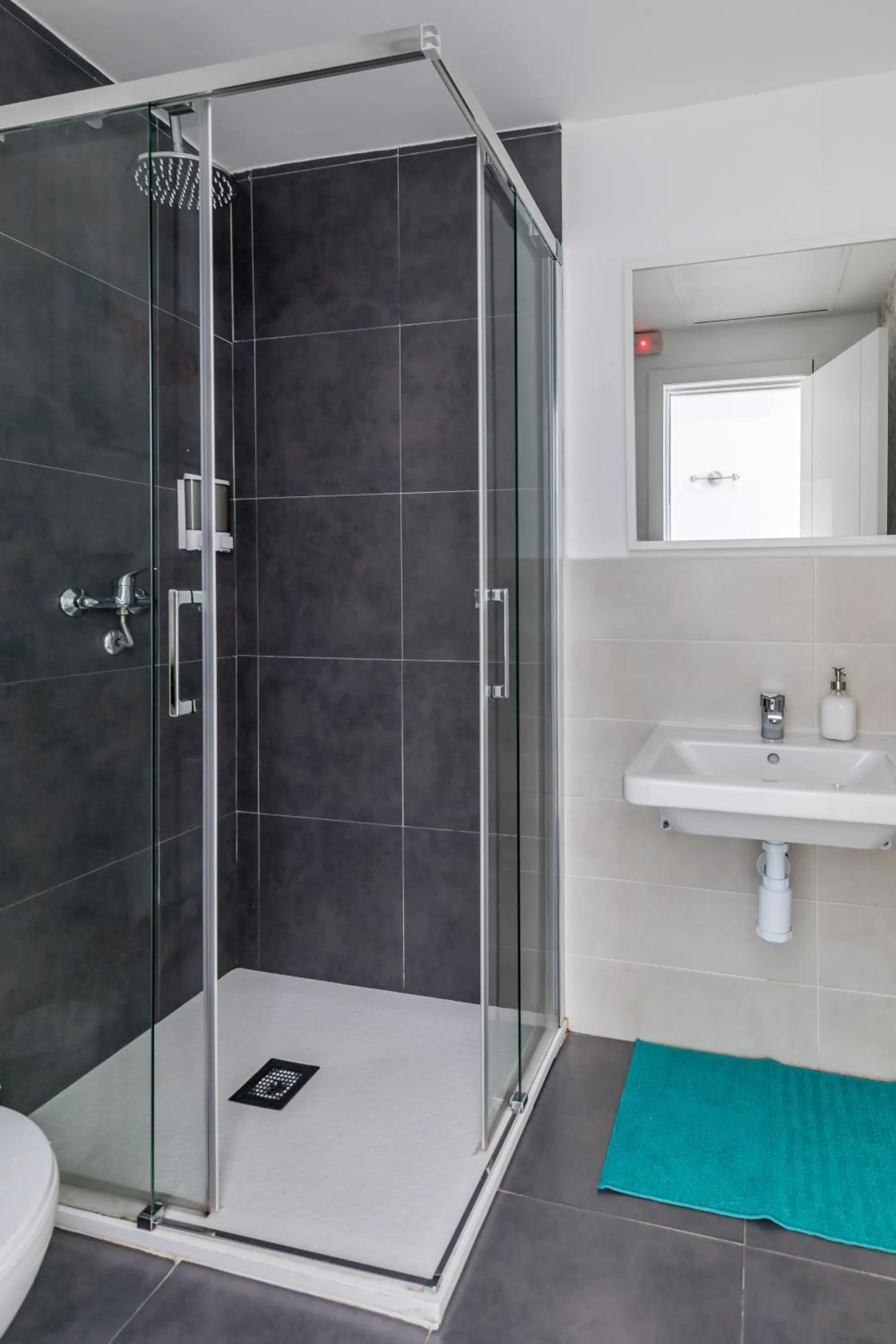 AYZ Juan de Mena - Auto check-in property