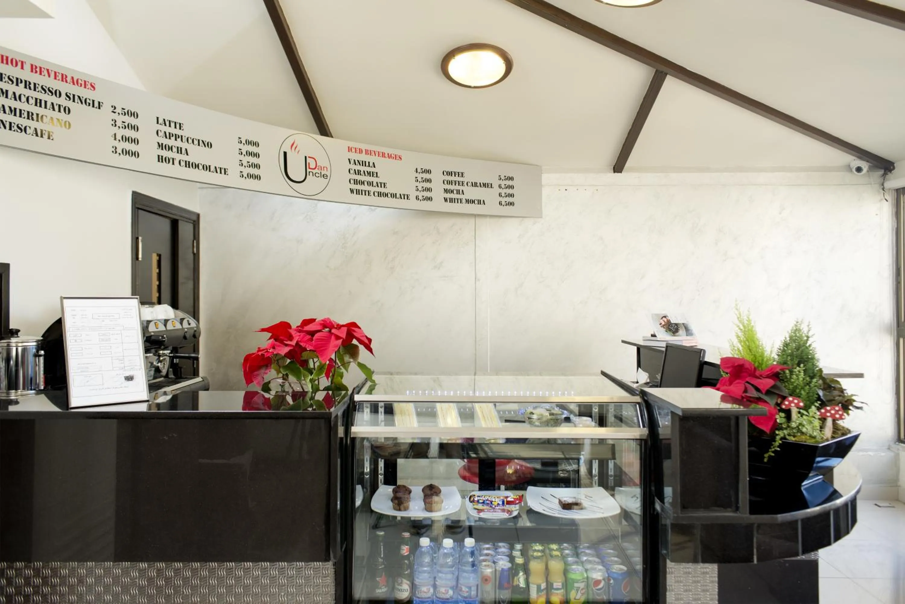 Lobby or reception in Bliss 3000 Furnished Studios