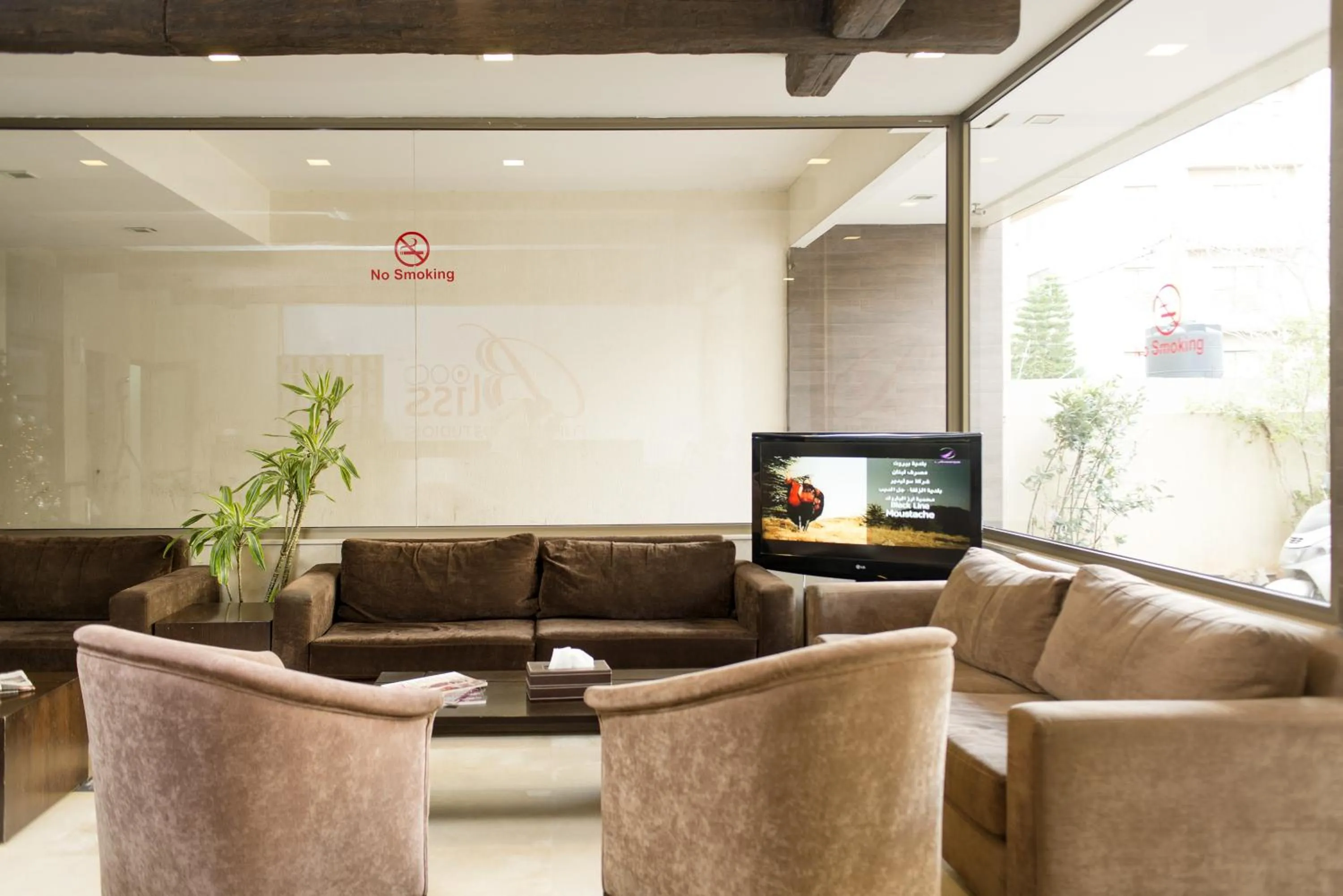 Lobby or reception in Bliss 3000 Furnished Studios