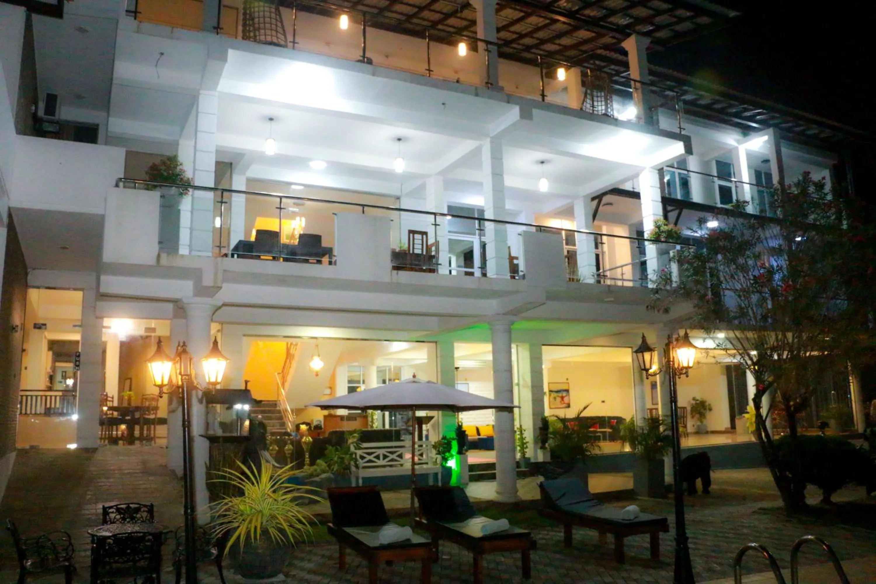 Property building in Queens Beach Hotel