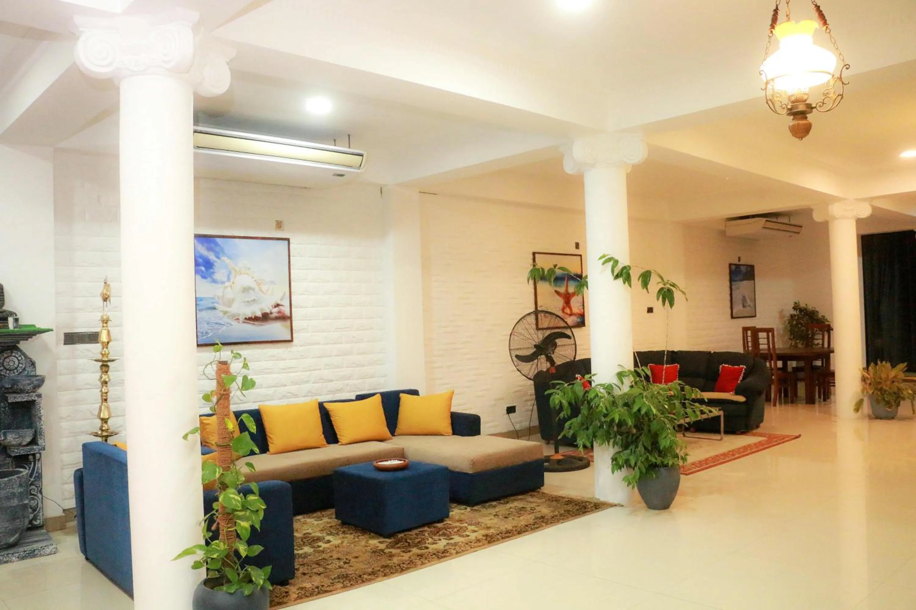 Seating area in Queens Beach Hotel