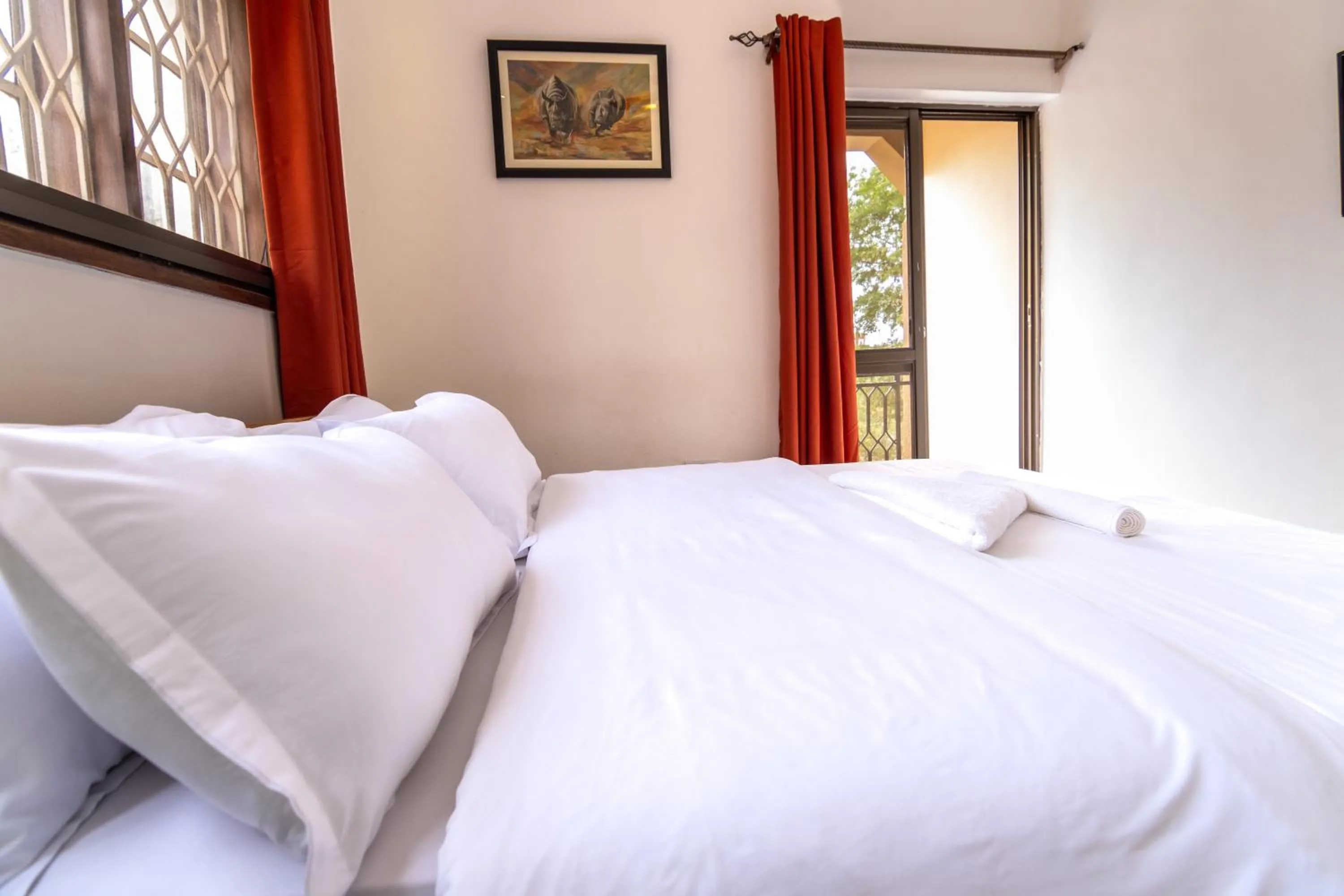 room service, Bed in Explorers Hub