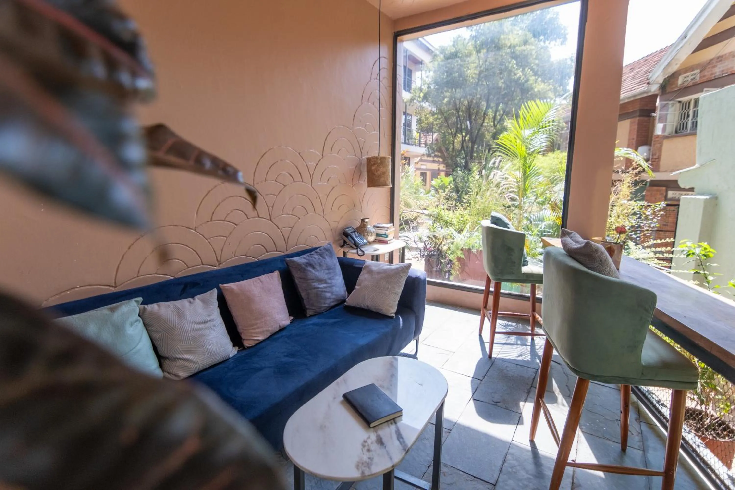 Restaurant/places to eat in Explorers Hub