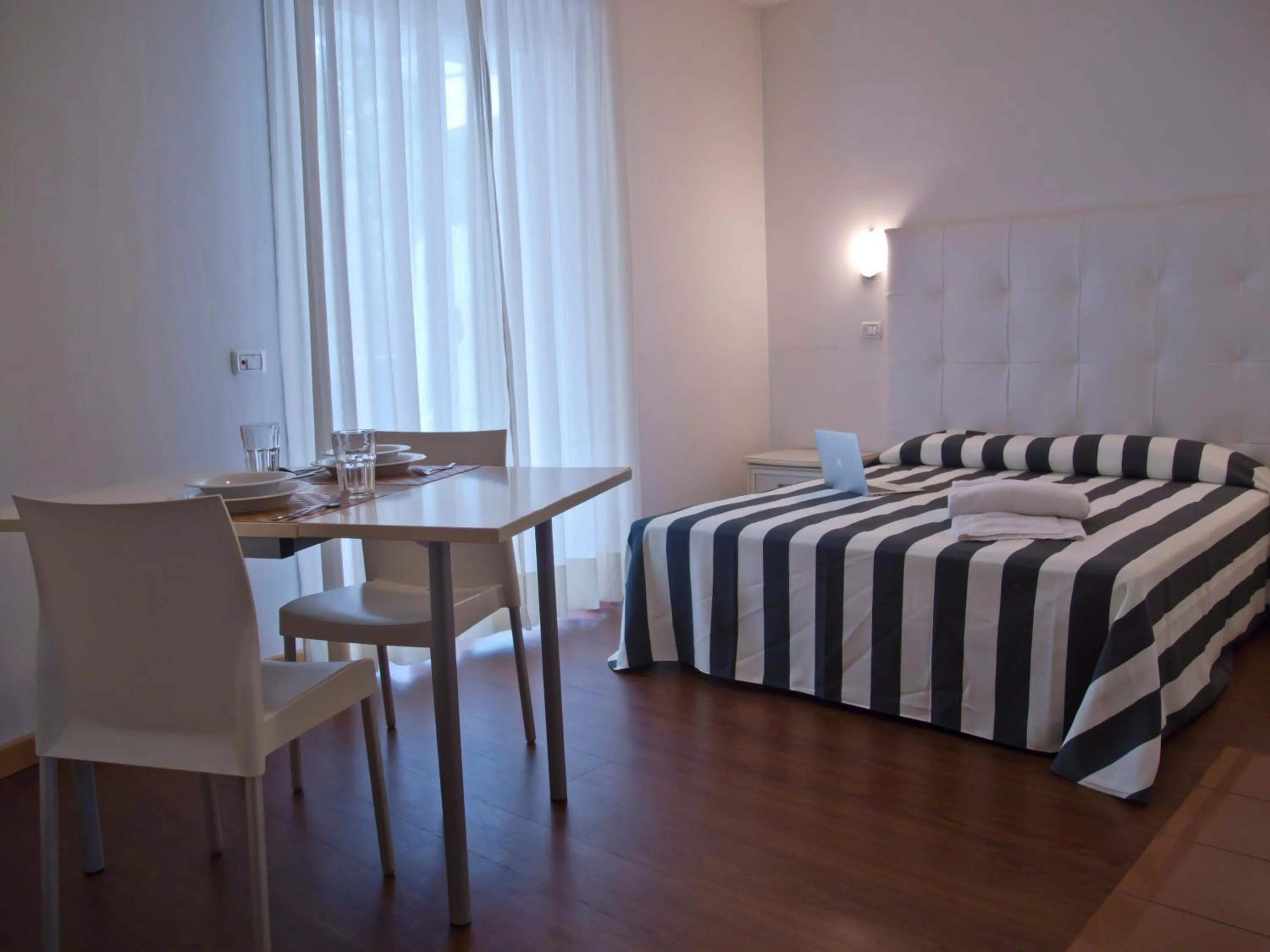 Bed in Residence Marconi Mare