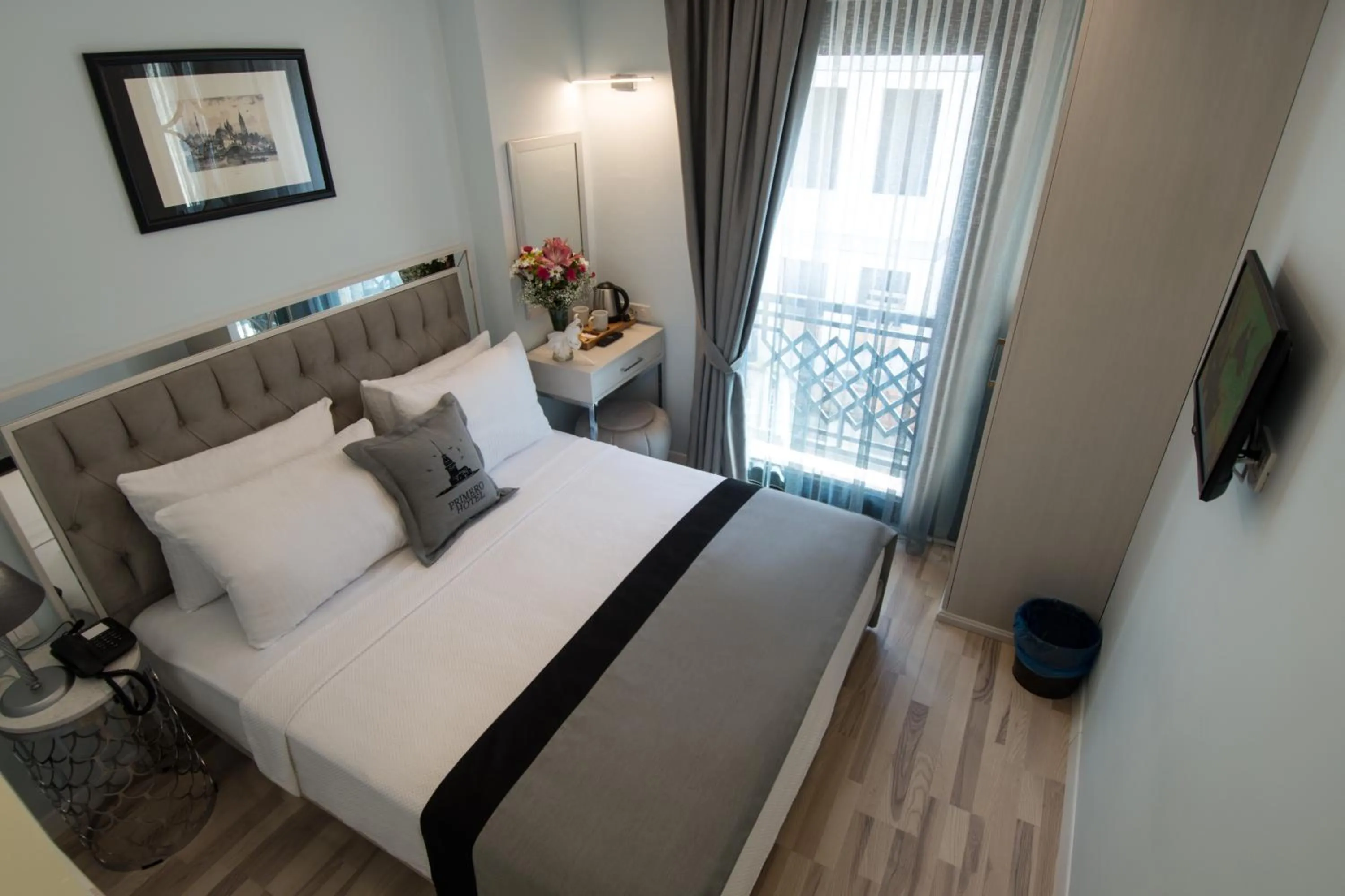 Photo of the whole room, Bed in Primero Hotel