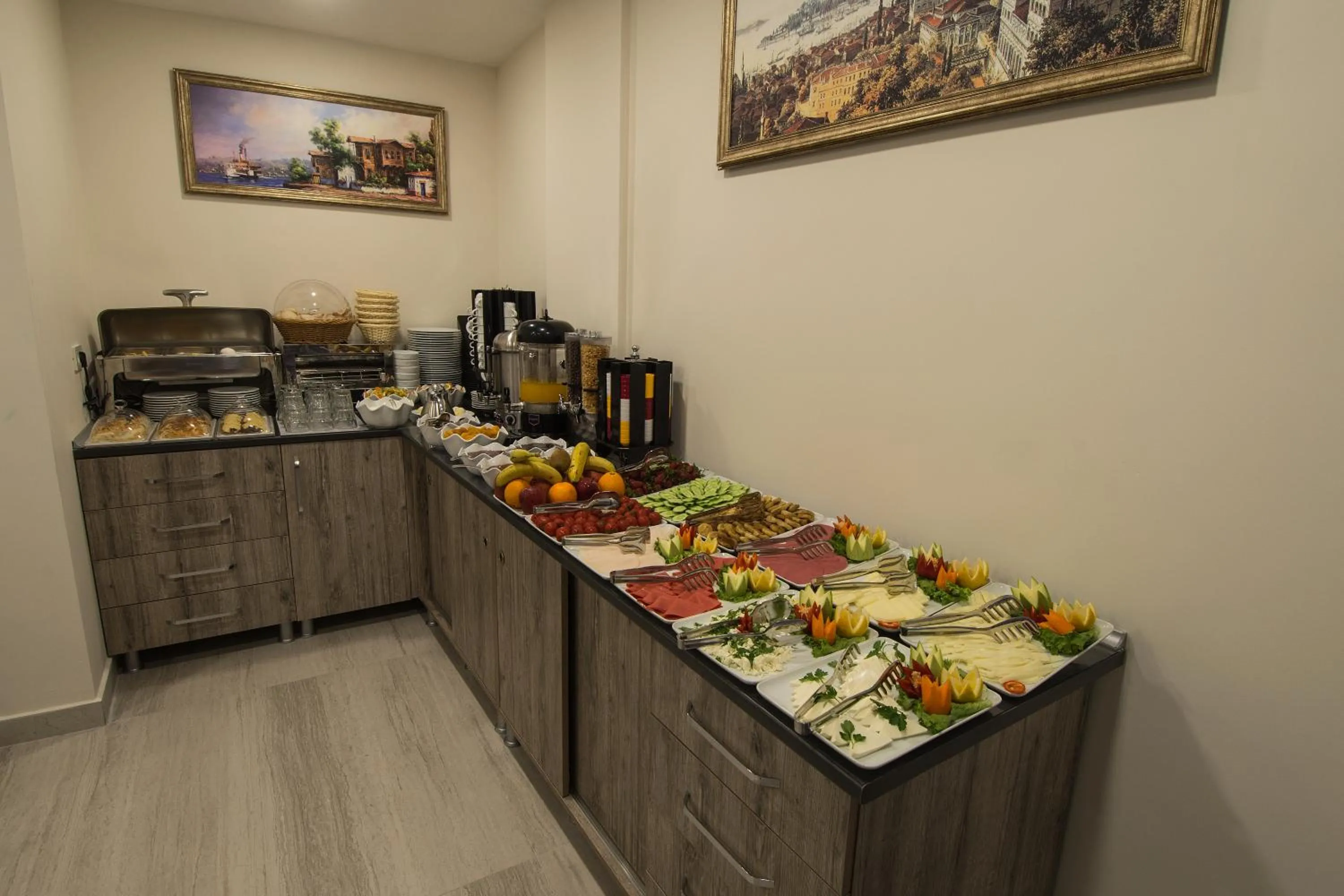 Breakfast in Primero Hotel