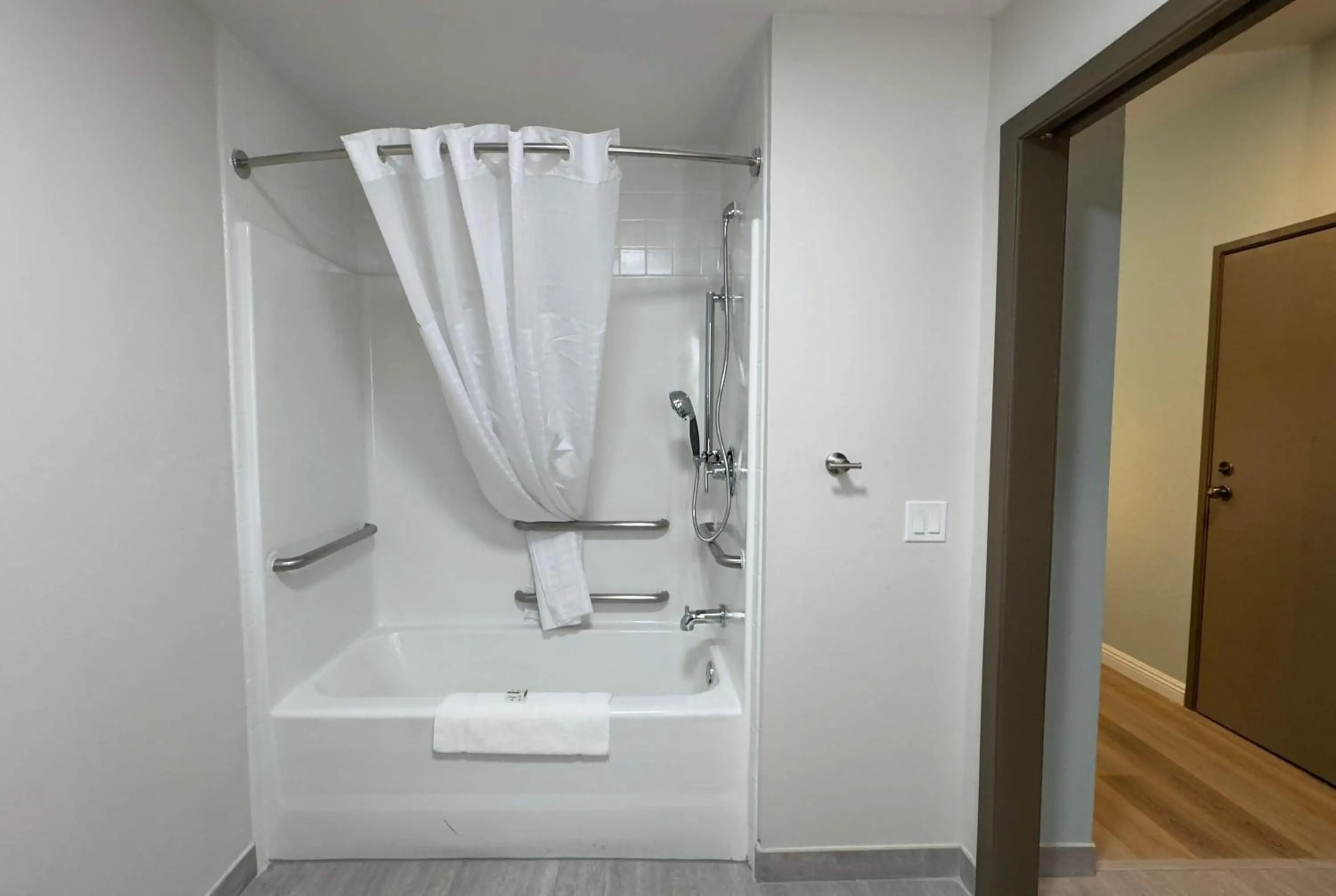 Bathroom in Wingate by Wyndham Farmington NM