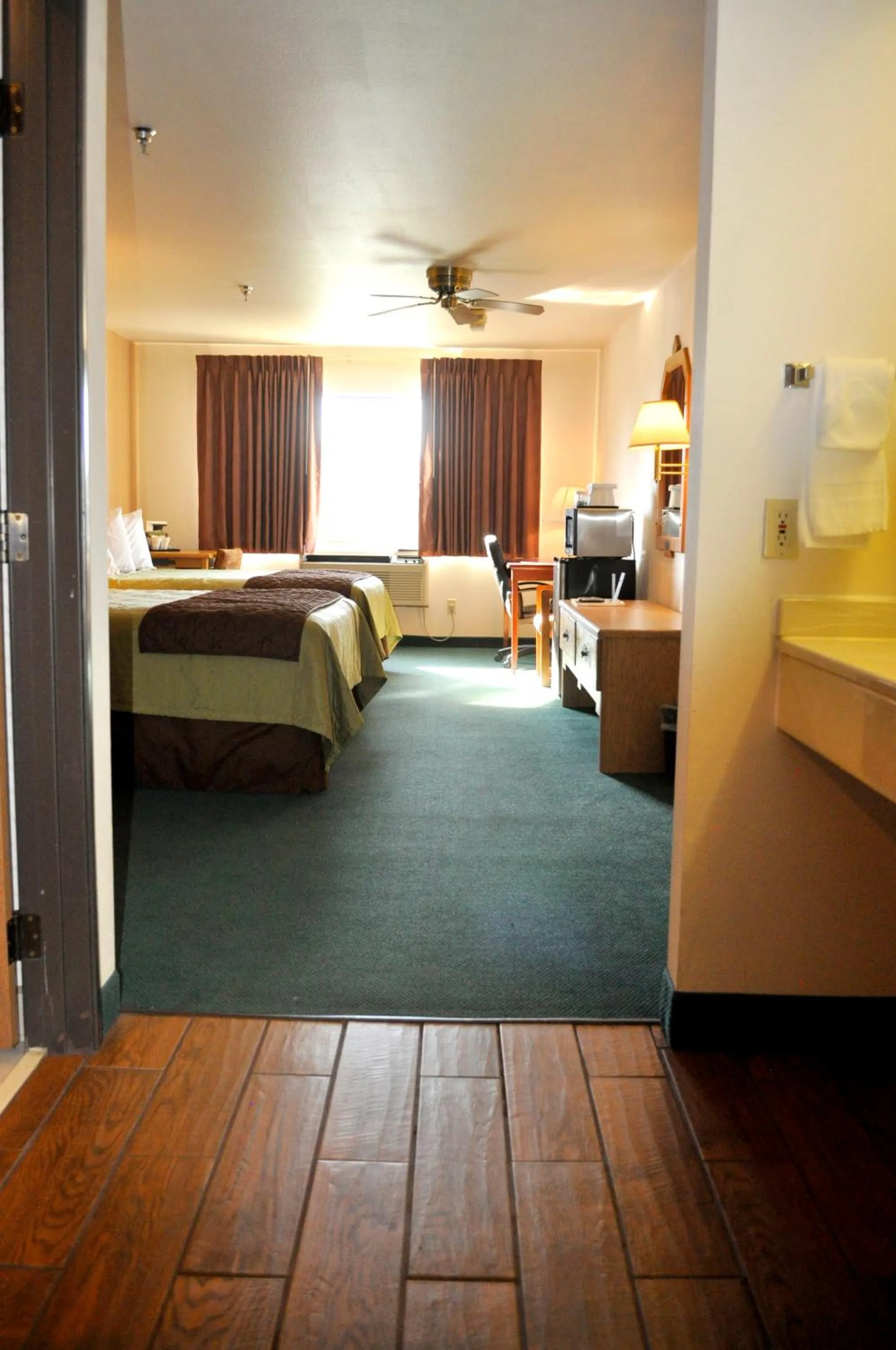 Bed in Wingate by Wyndham Farmington NM