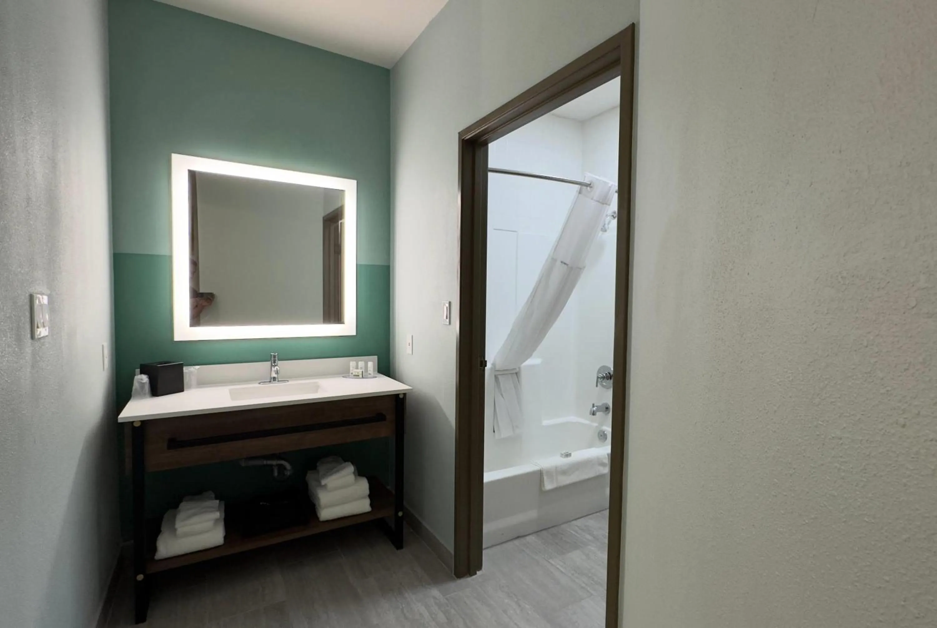 Bathroom in Wingate by Wyndham Farmington NM