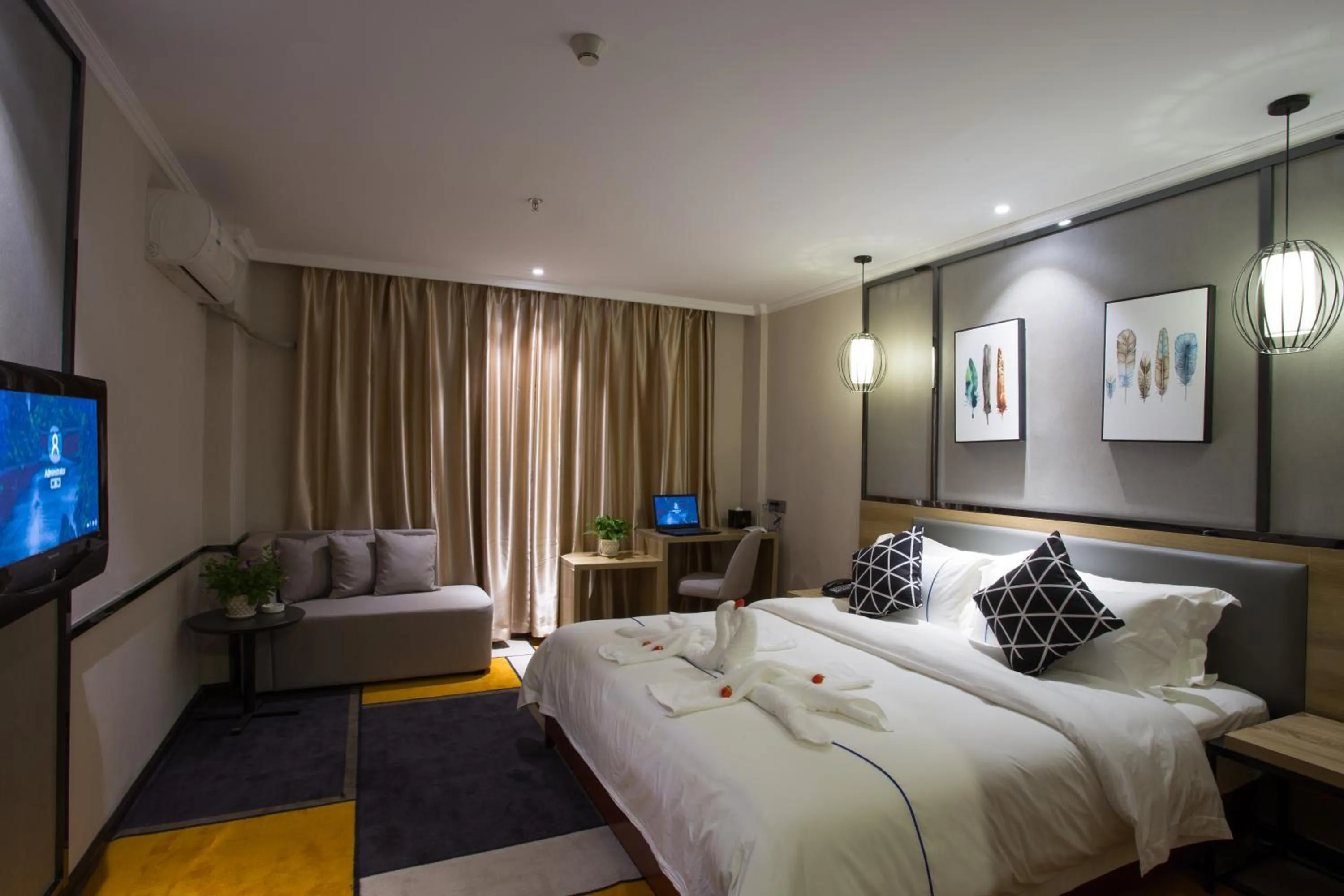 Bed in Guangzhou Homies Hotel