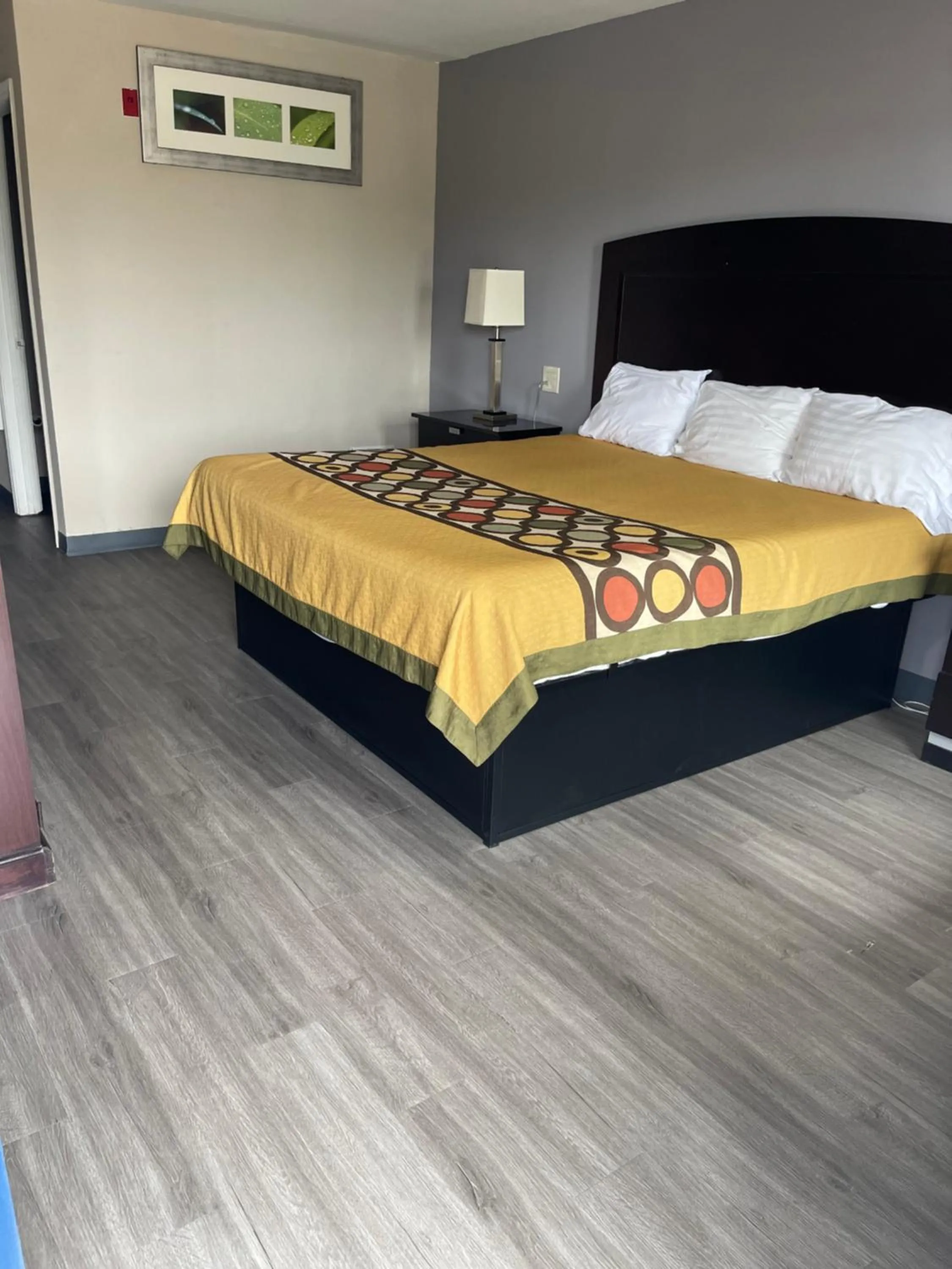 Bed in The Kinder Inn