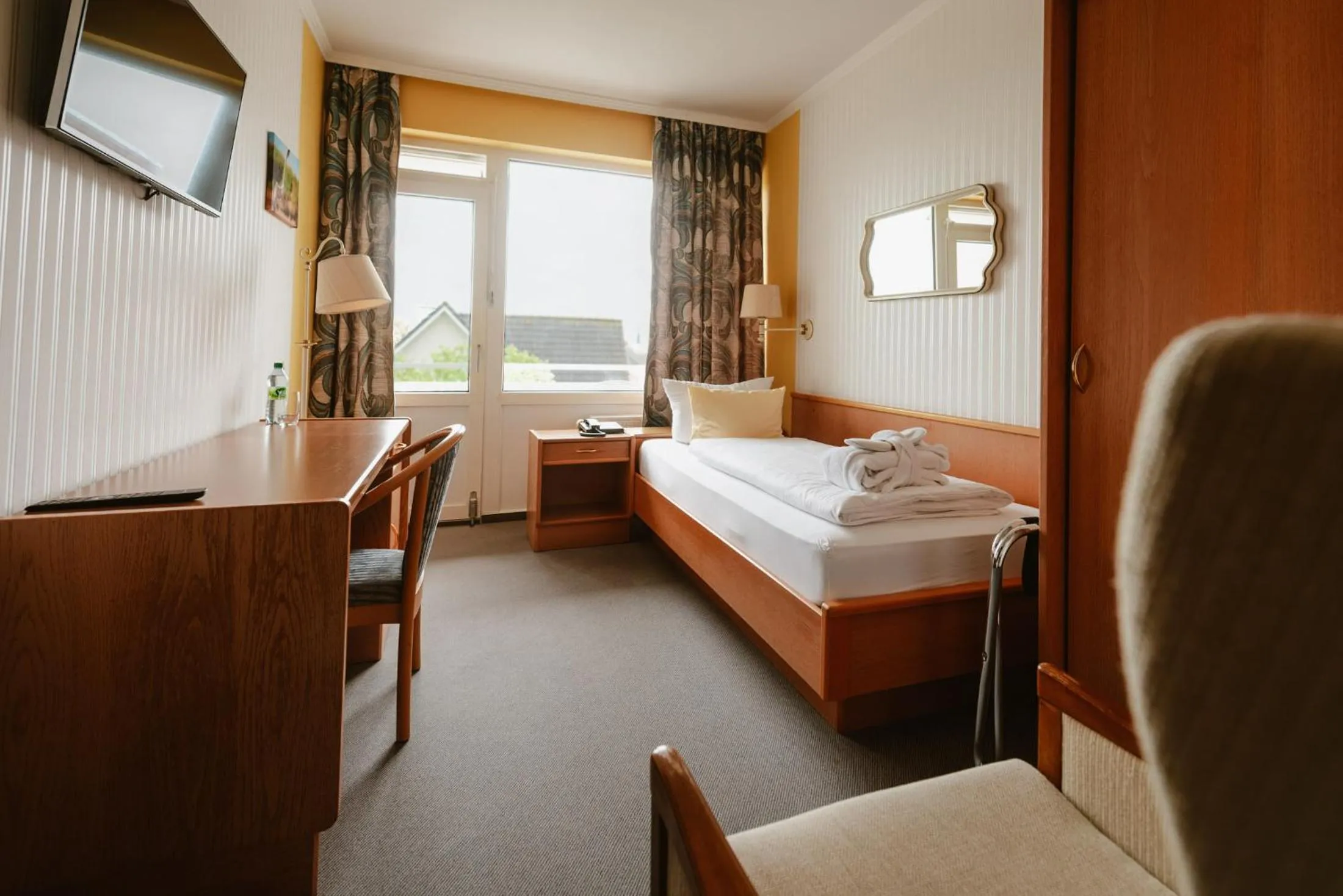 Photo of the whole room, Bed in Hotel das Miramar