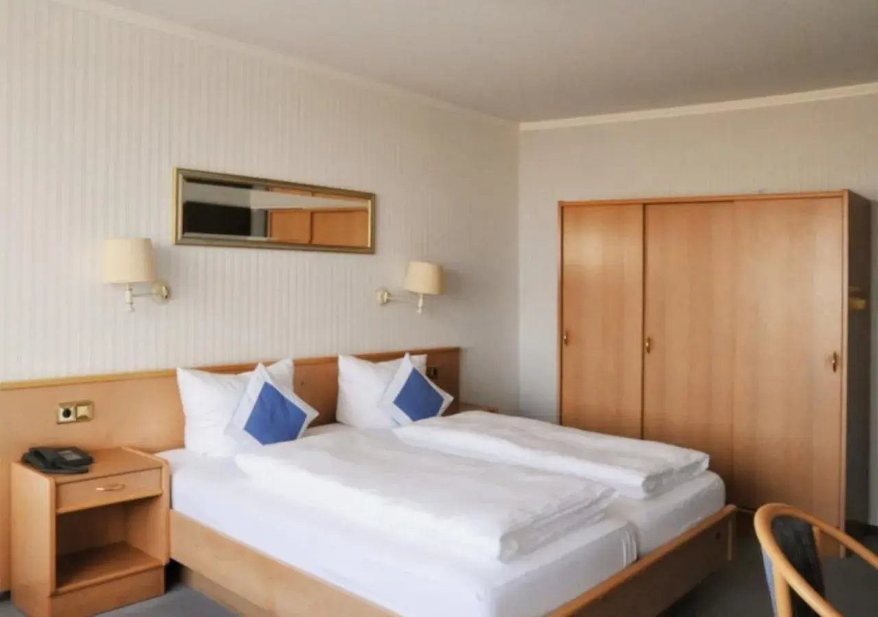 Double Room with Balcony - single occupancy in Hotel das Miramar Double Room with Balcony - single occupancy in Hotel das Miramar