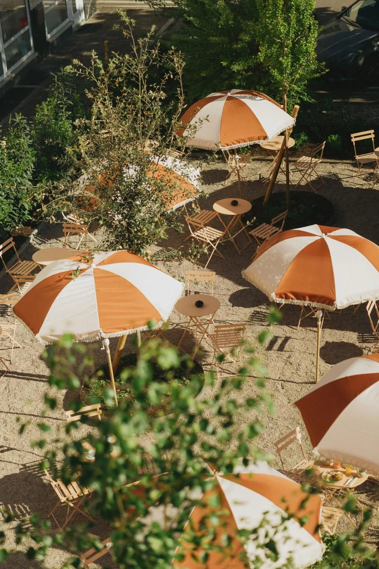 Breakfast in 2Places Side