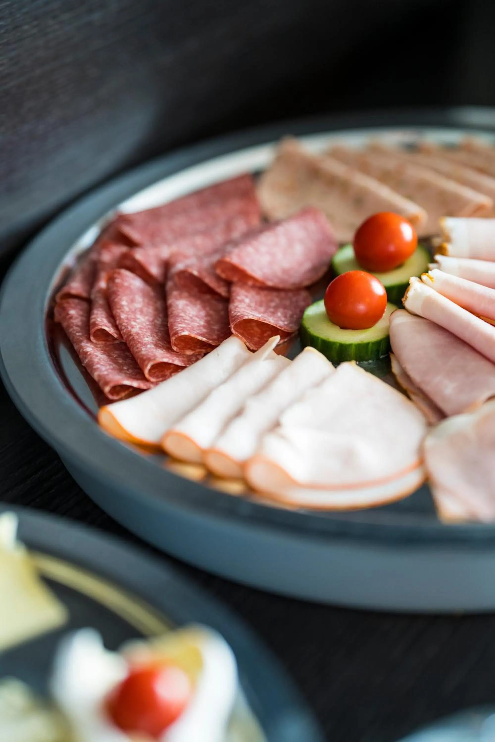 Restaurant/places to eat in 2Places Side