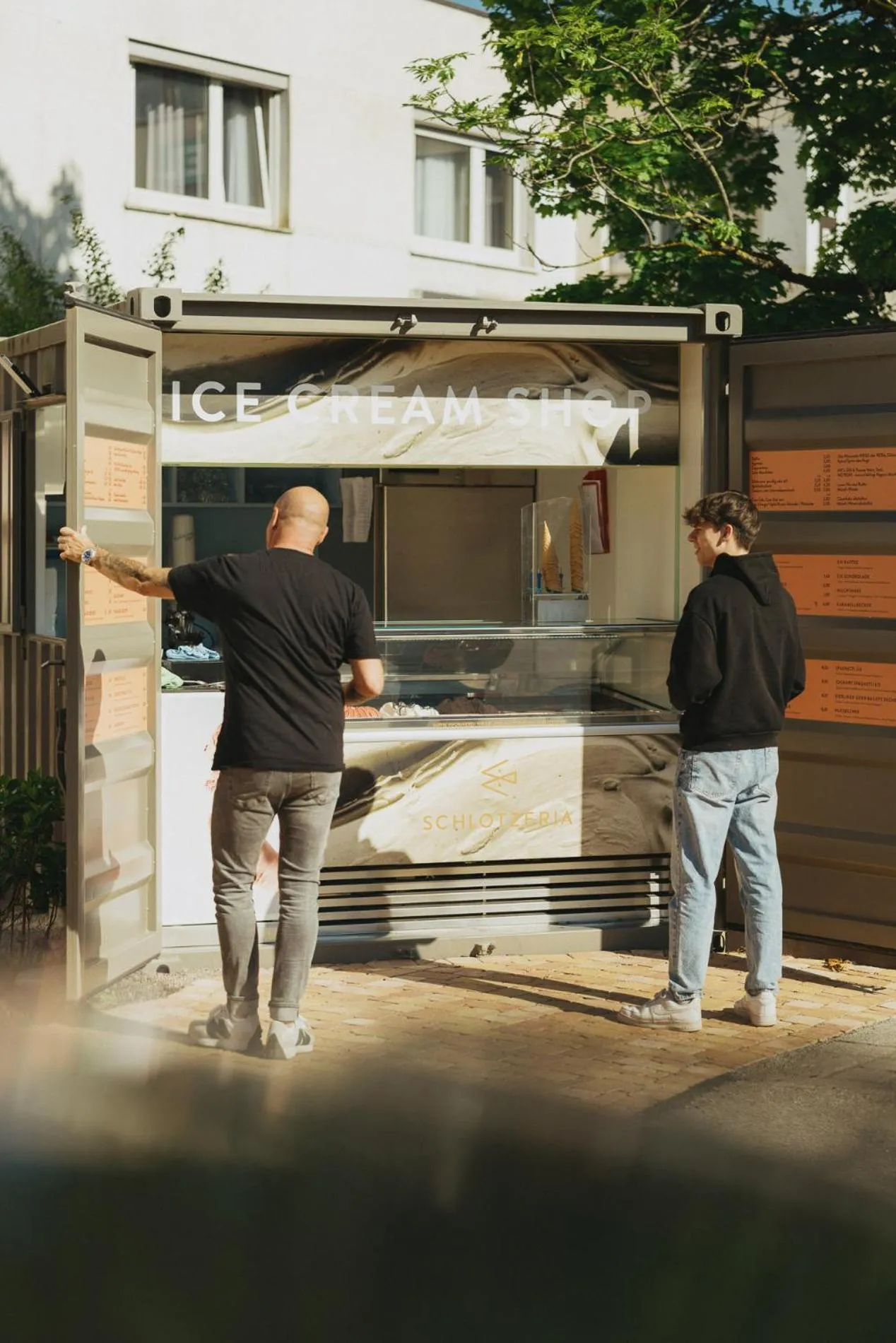 Restaurant/places to eat in 2Places Side