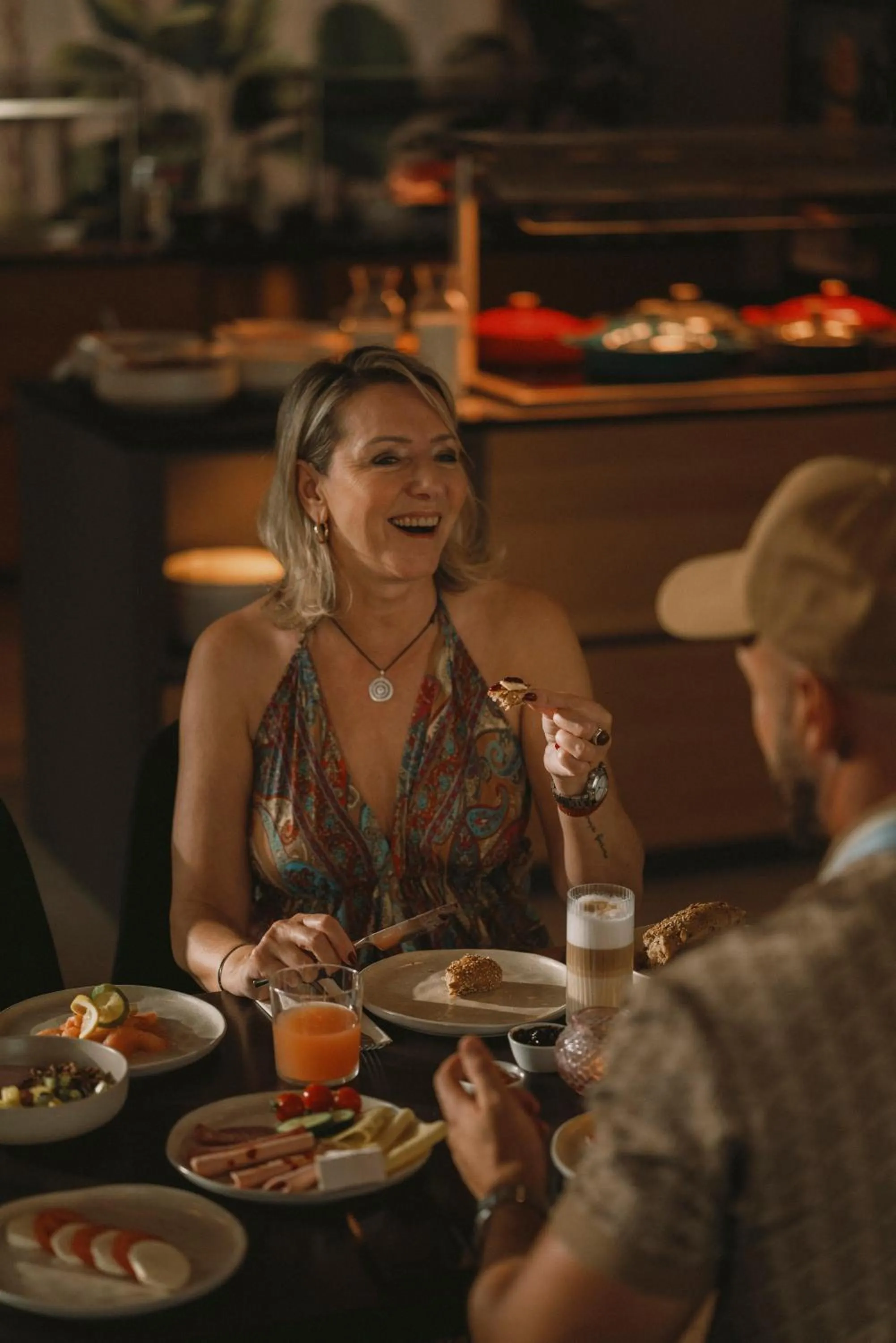 Breakfast in 2Places Side