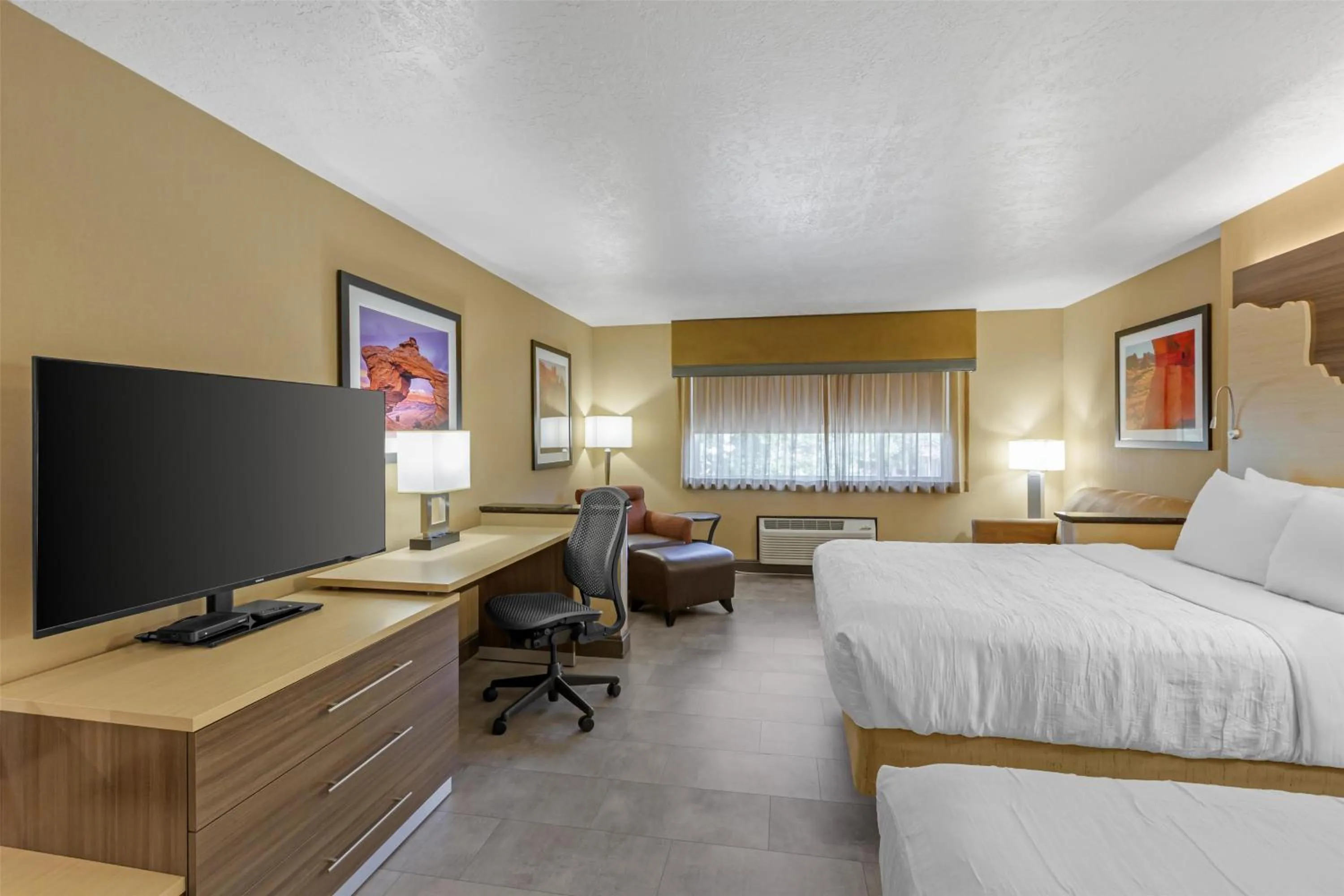 Photo of the whole room, Bed in Best Western Plus Canyonlands Inn