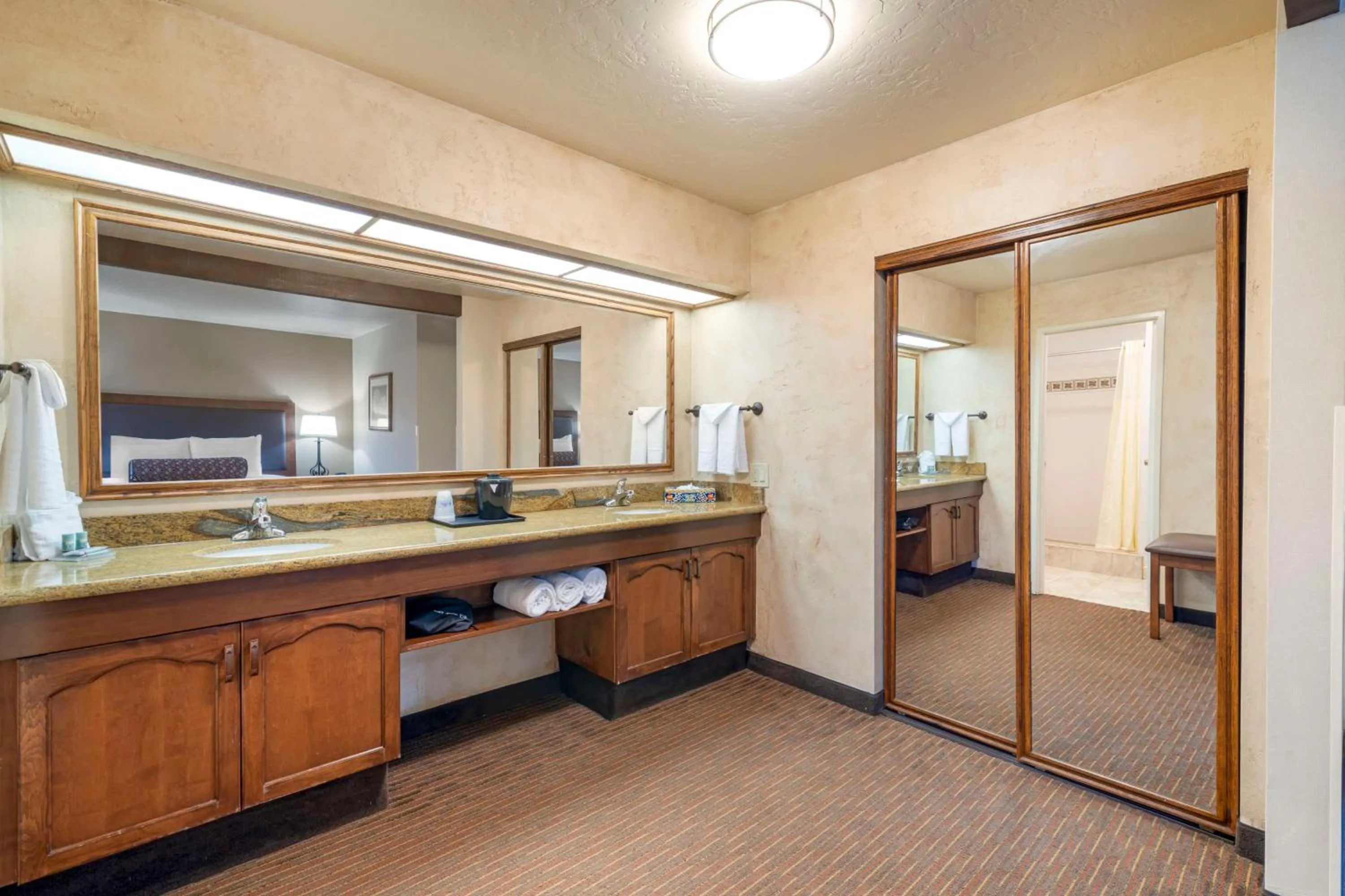 Bathroom in Best Western Casa Grande Inn