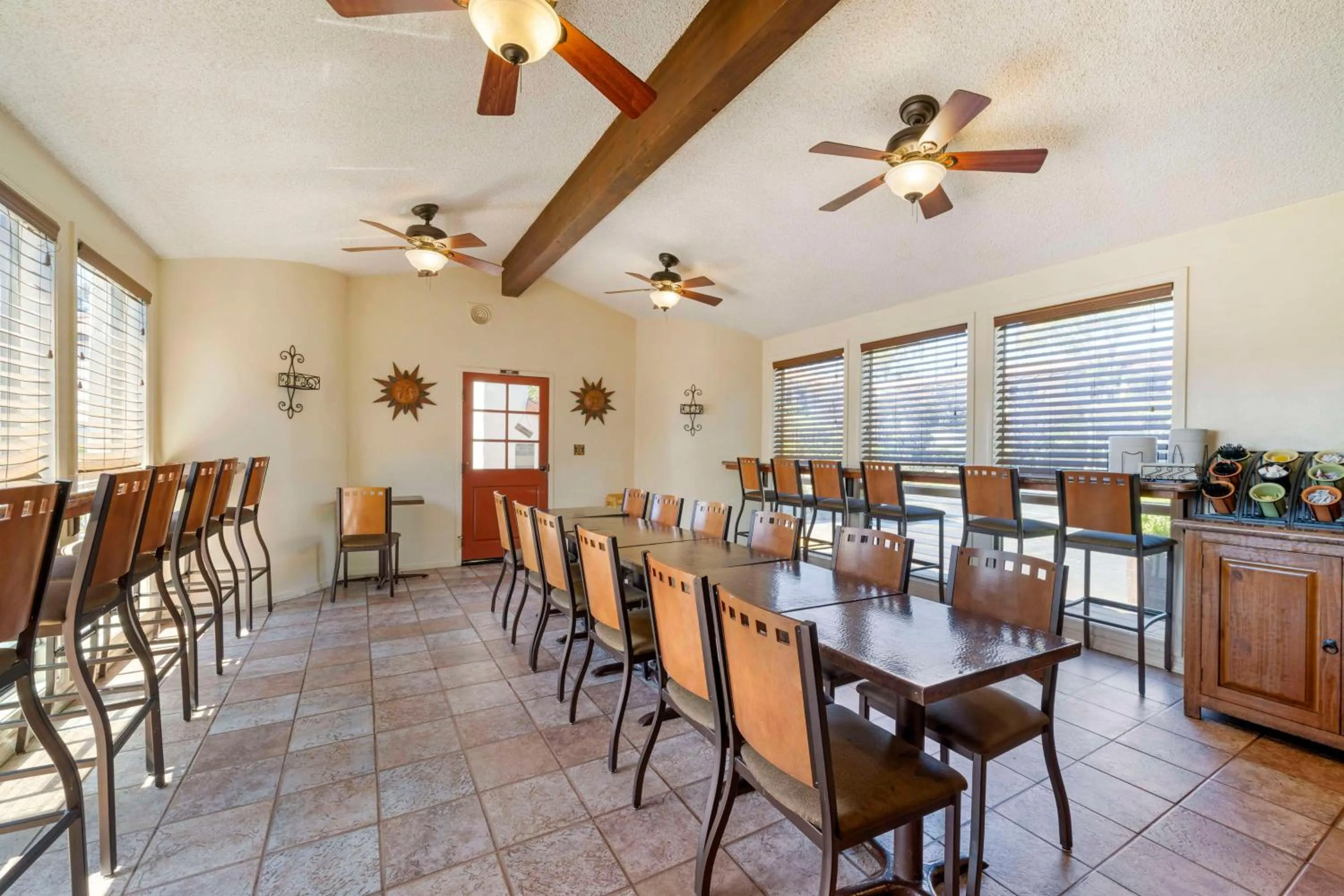 Breakfast in Best Western Casa Grande Inn