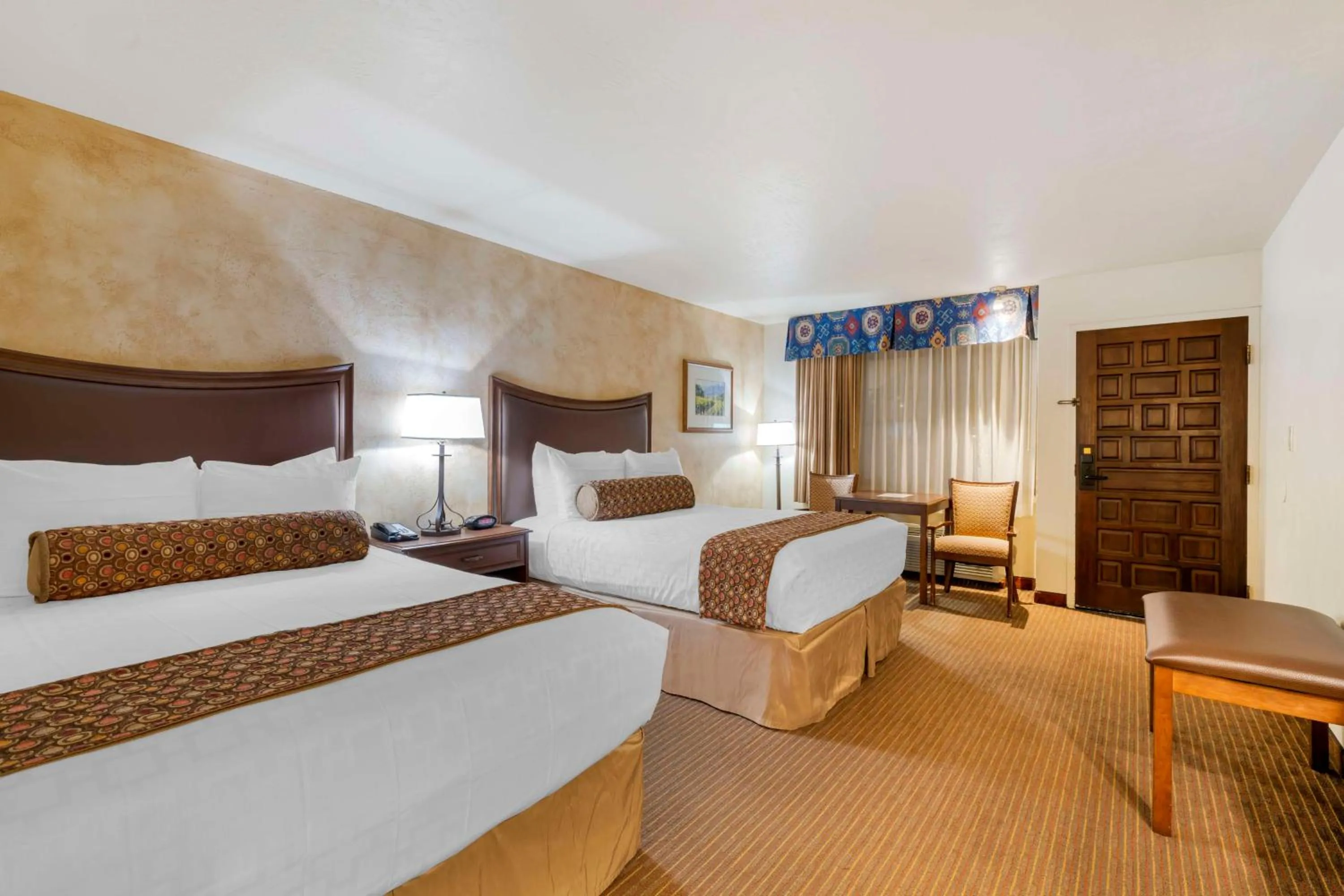 Bedroom, Bed in Best Western Casa Grande Inn