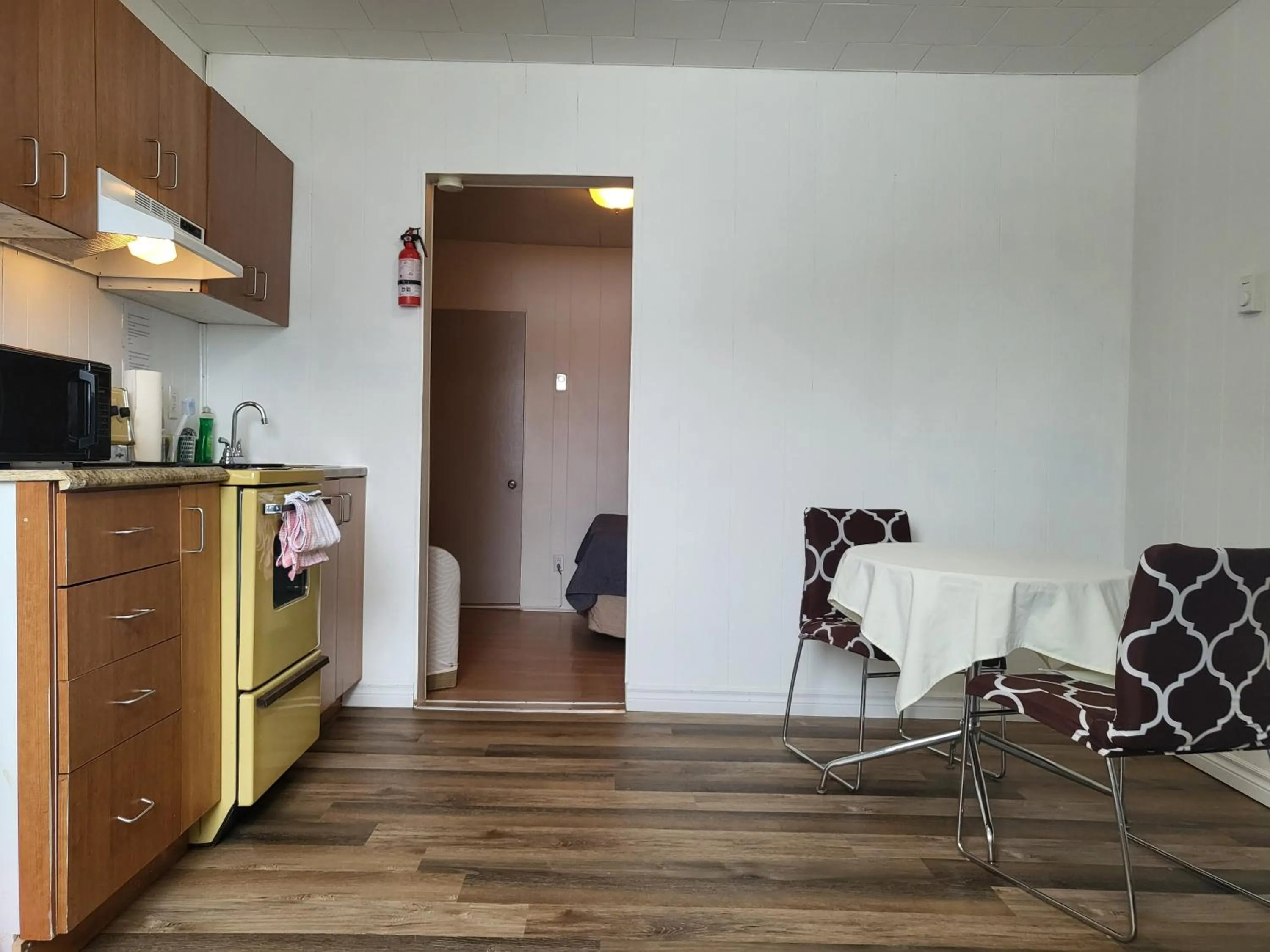 Kitchen or kitchenette in Motel Deblois