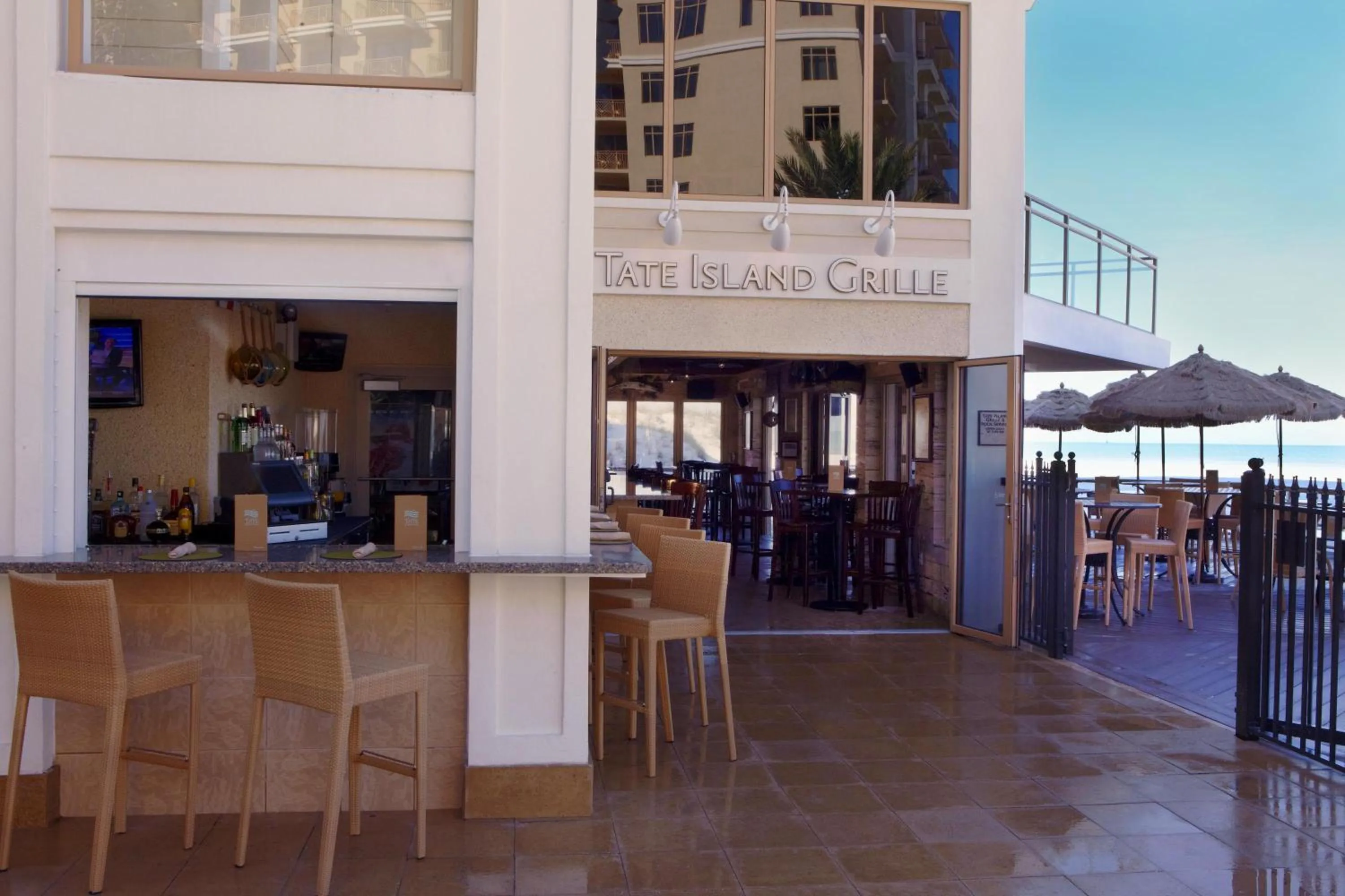 Restaurant/places to eat in Sandpearl Resort Private Beach