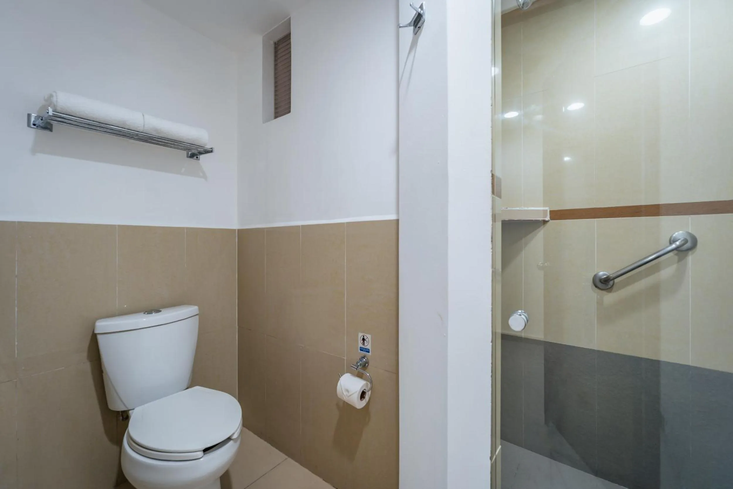 Bathroom in Hotel La Venta Inn Villahermosa