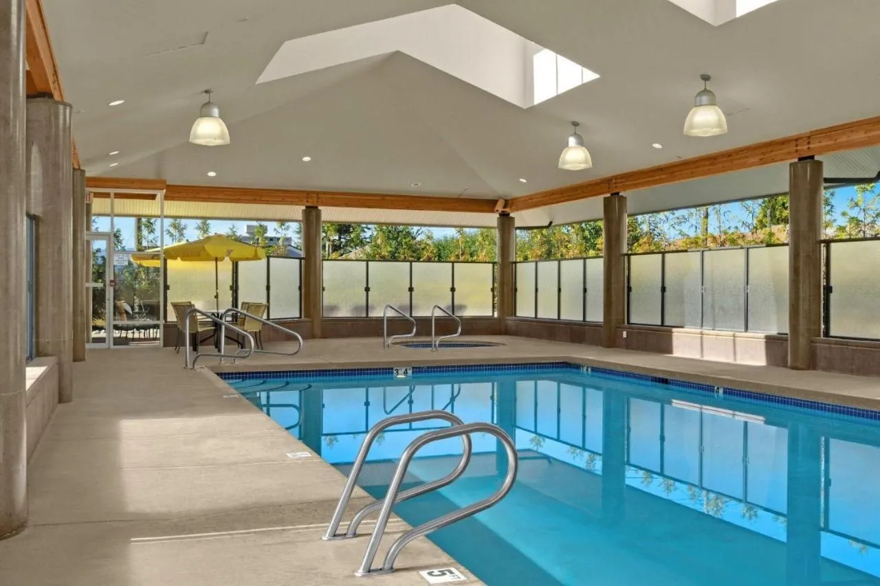 Swimming pool in The Hospitality Inn