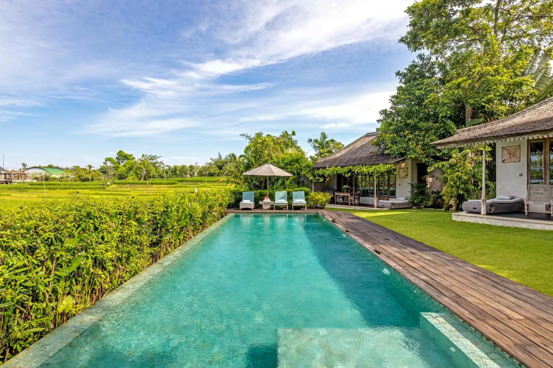 Pool view in Villa Artis