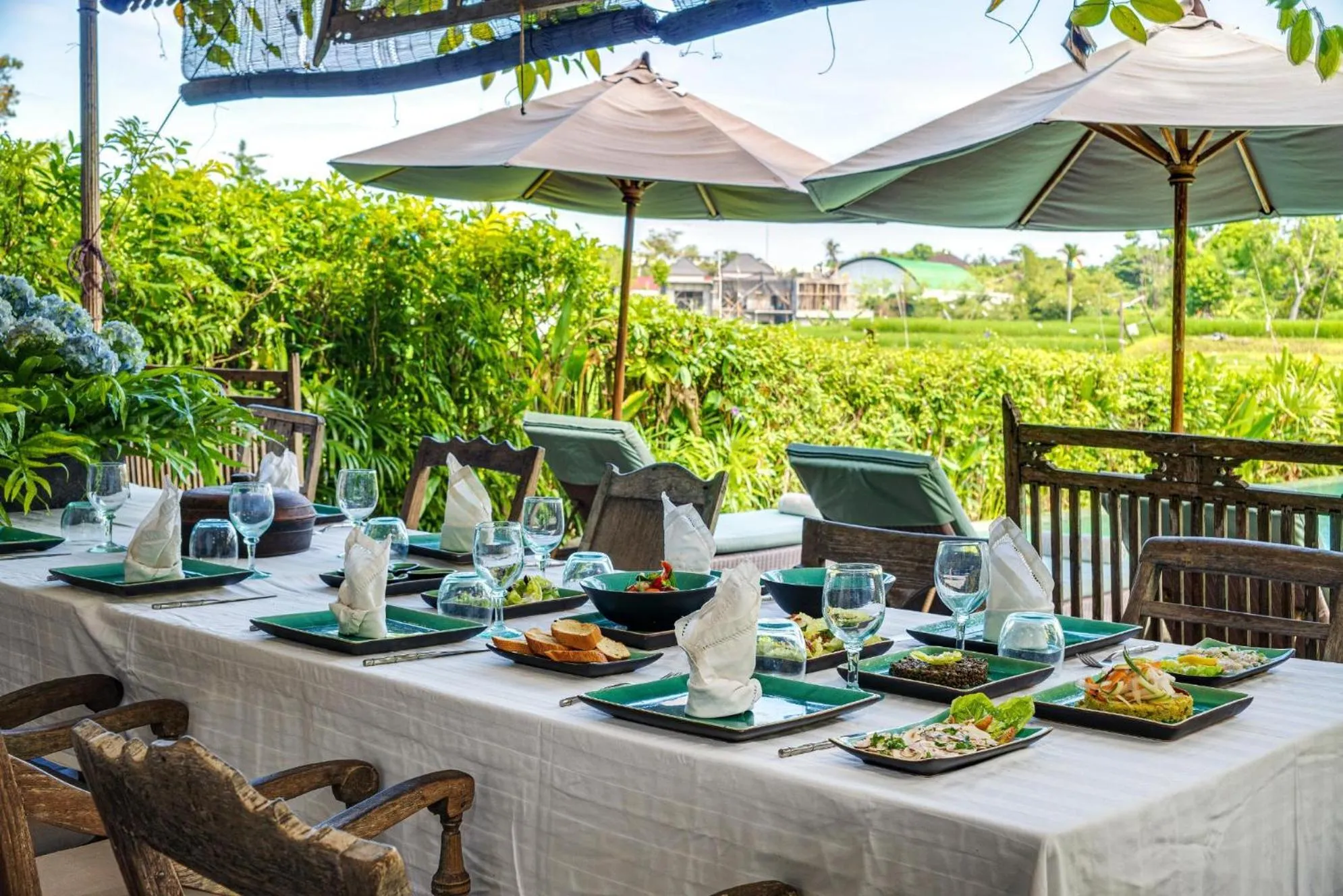 Dining area in Villa Artis
