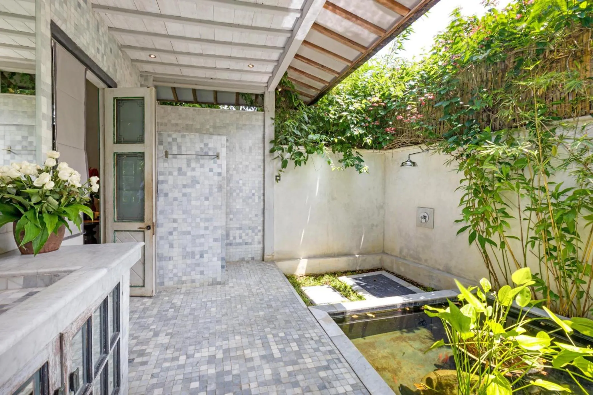 Bathroom in Villa Artis