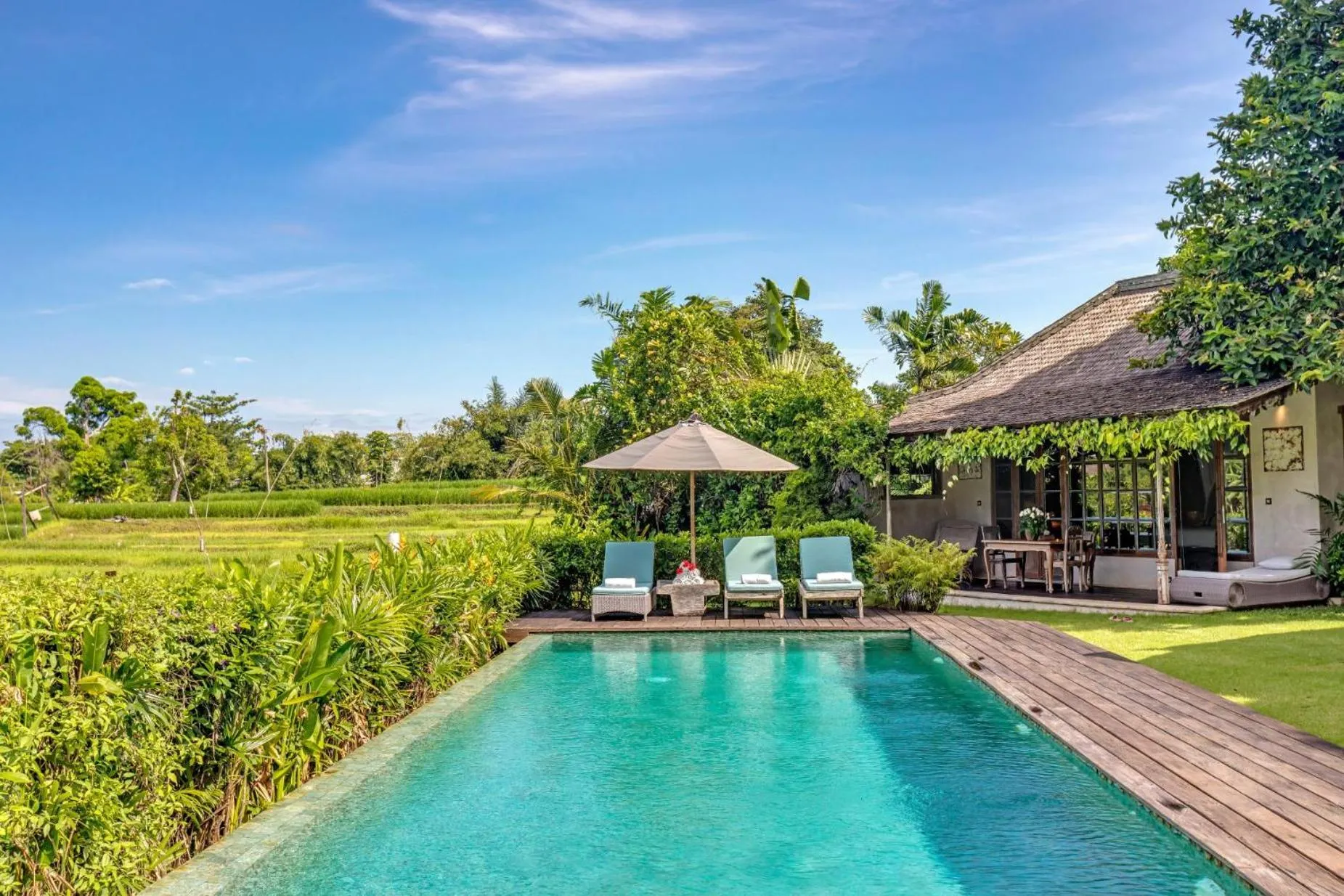 Pool view in Villa Artis