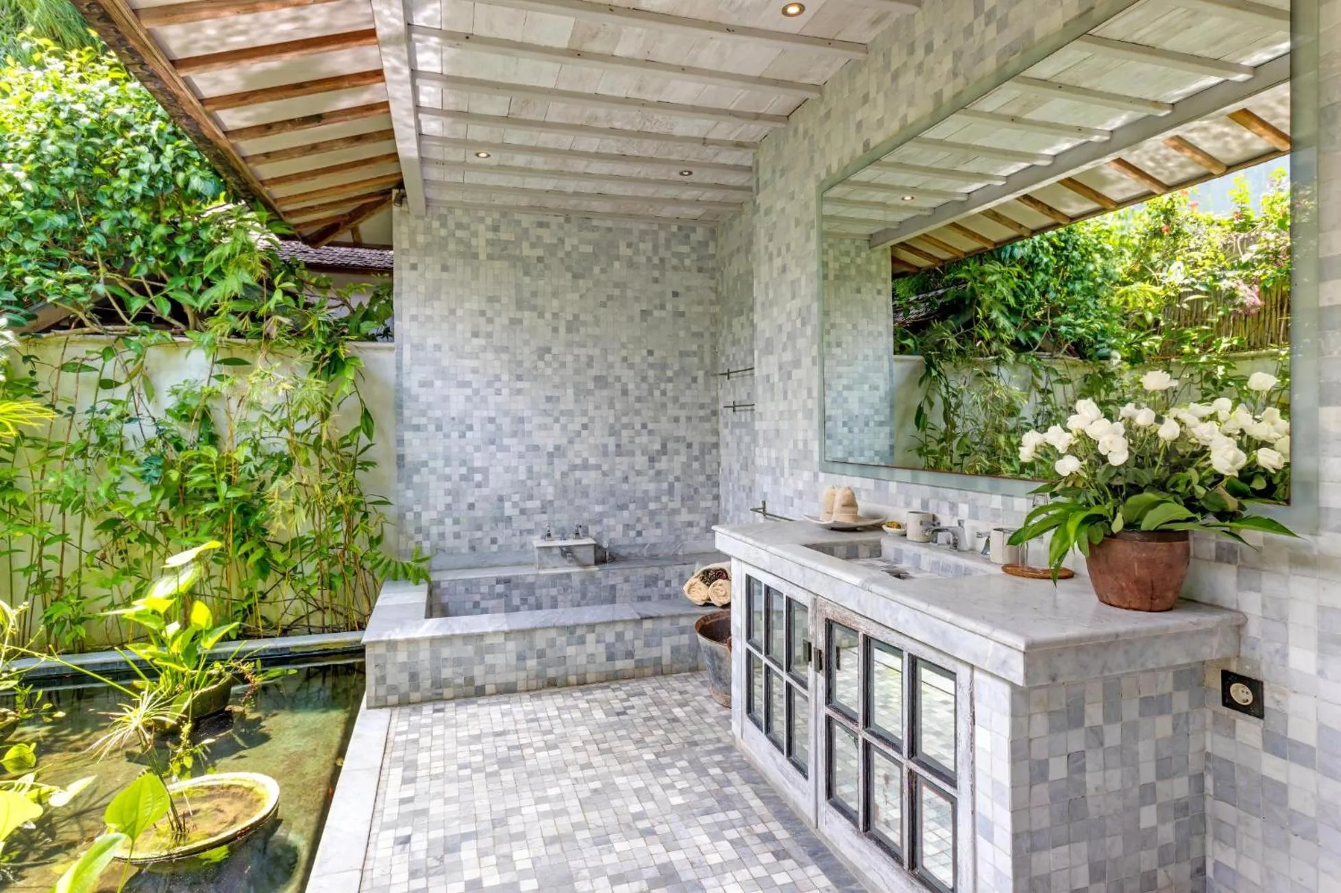 Bathroom in Villa Artis