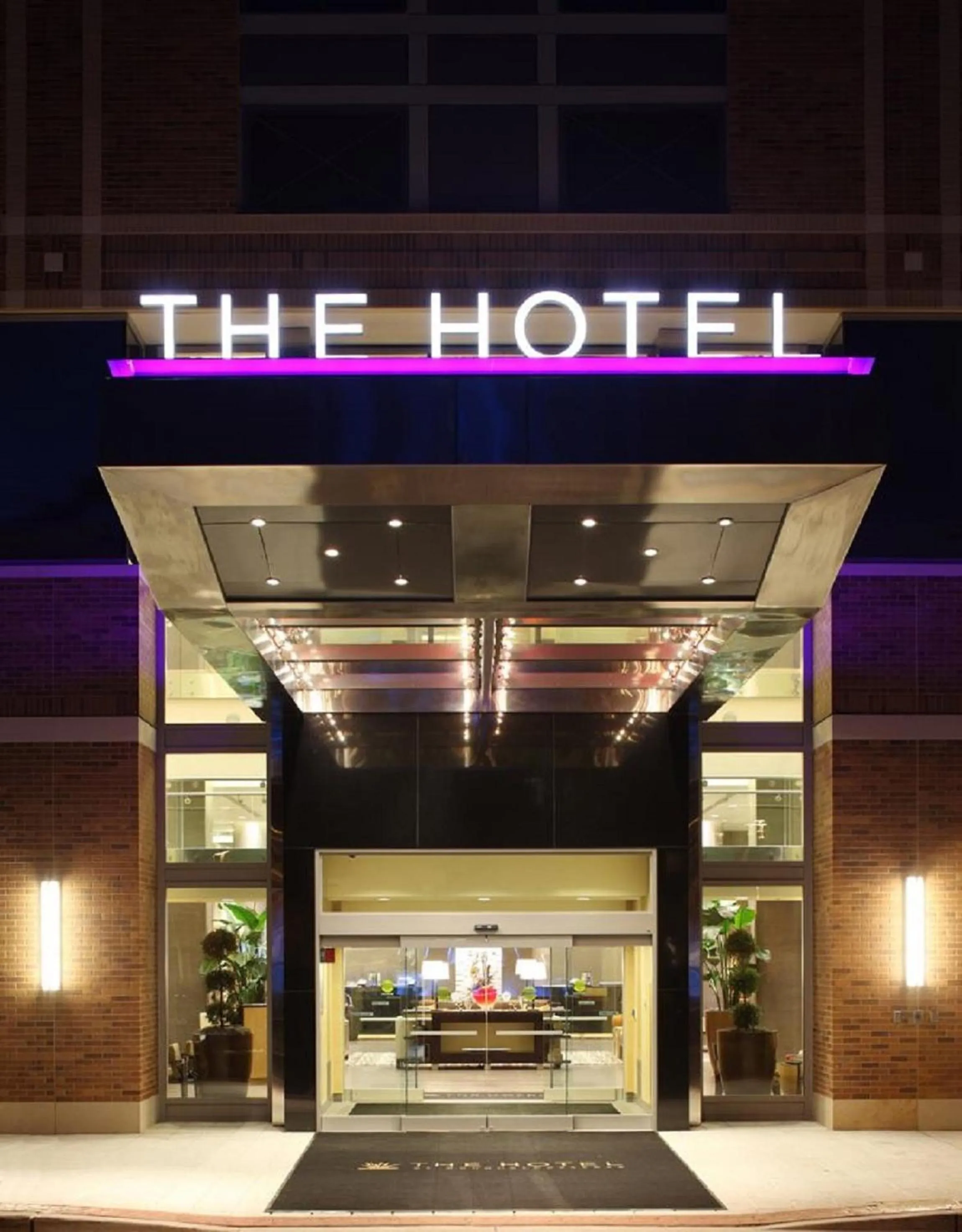 Facade/entrance in The Hotel at Arundel Preserve