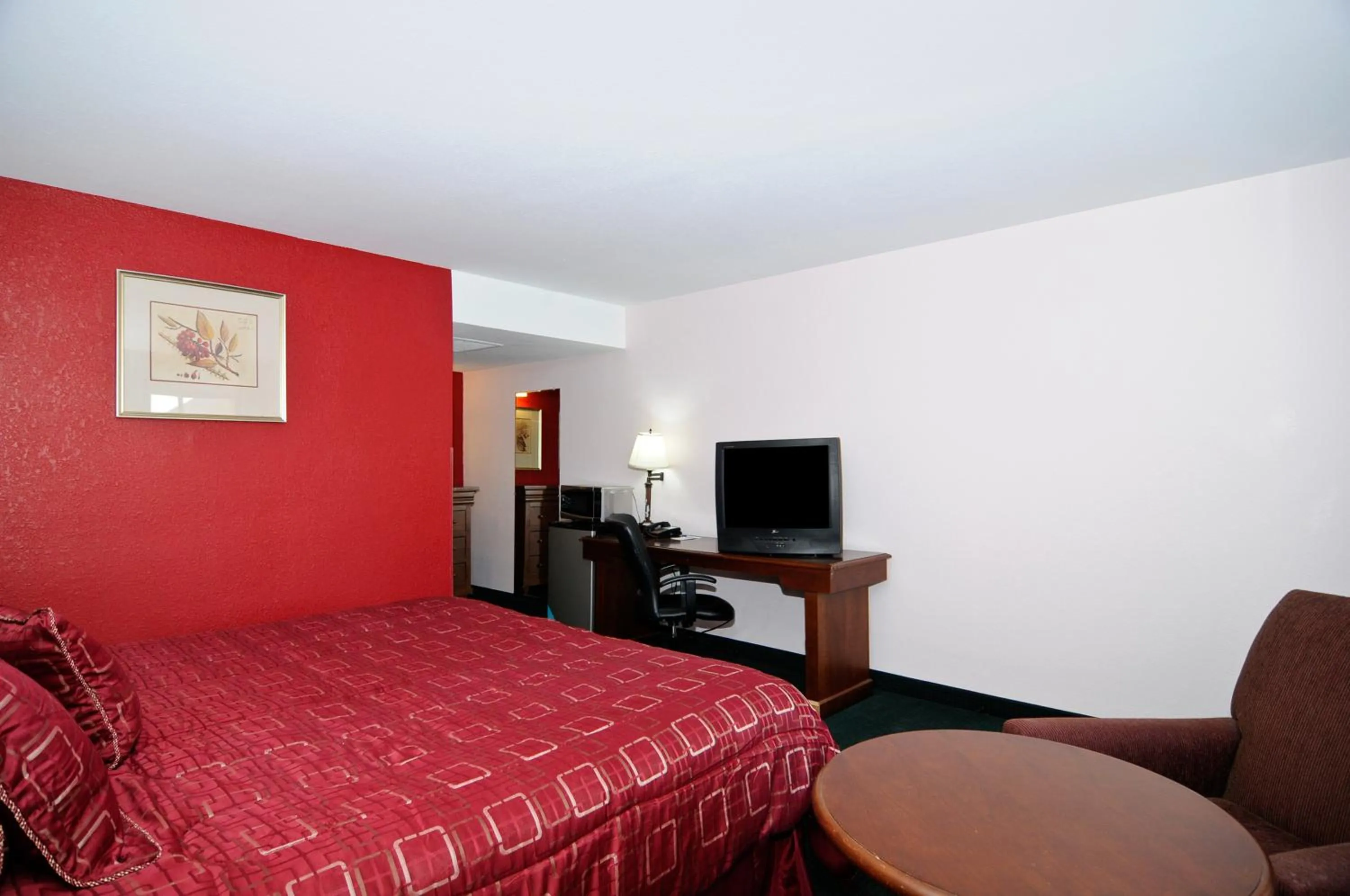 Bedroom, Bed in Motel 6 Harrisburg PA Near PA Expo Center