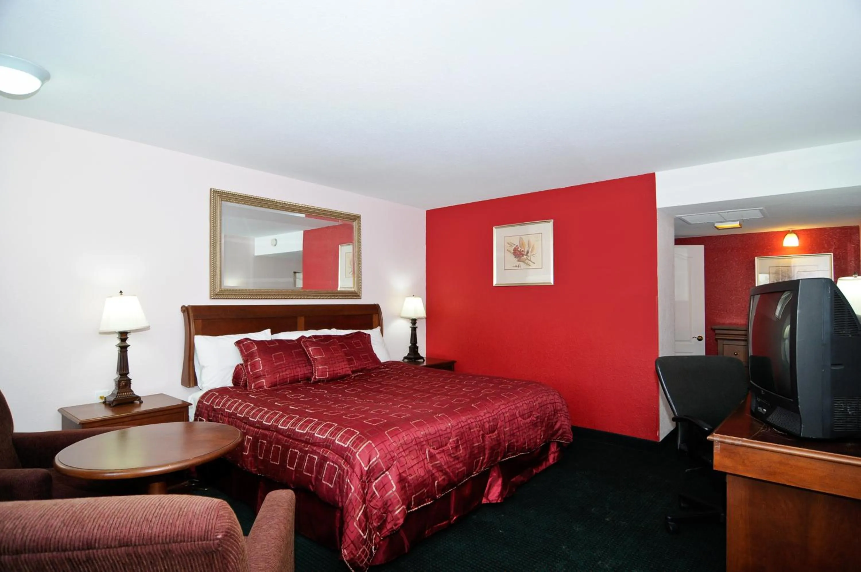 Bedroom, Bed in Motel 6 Harrisburg PA Near PA Expo Center