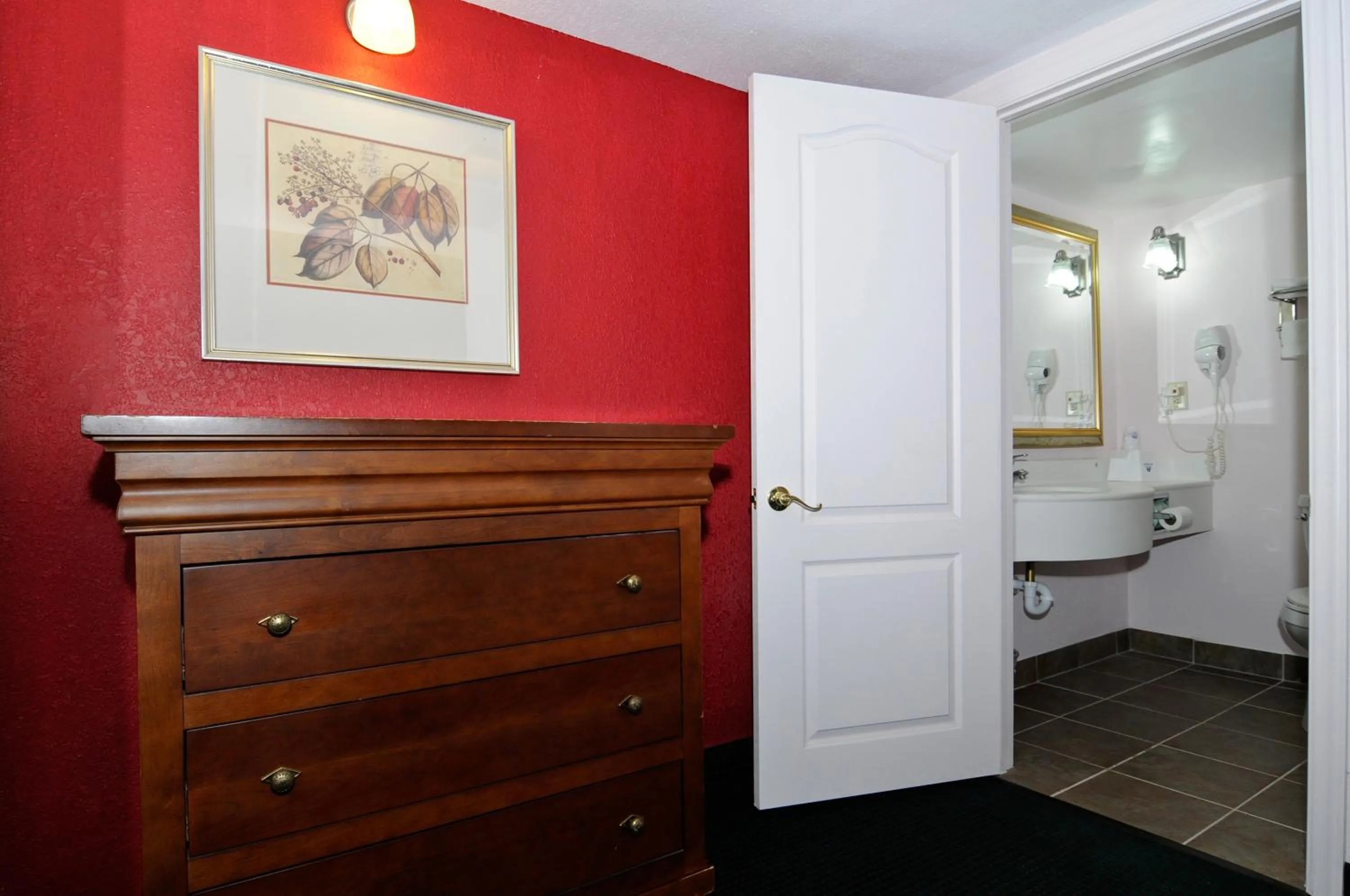 Bathroom in Motel 6 Harrisburg PA Near PA Expo Center