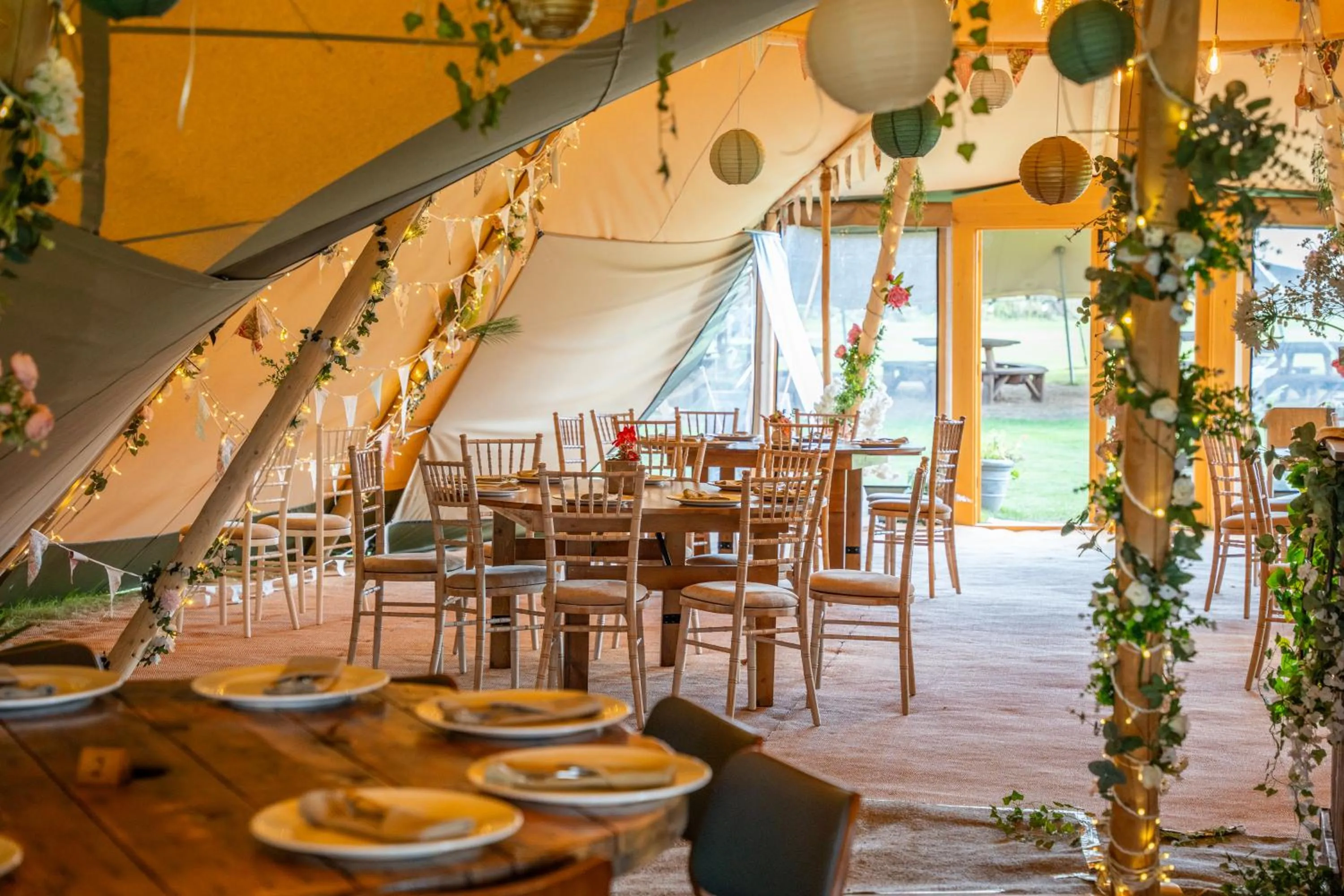 Restaurant/places to eat in Grange Farm Park