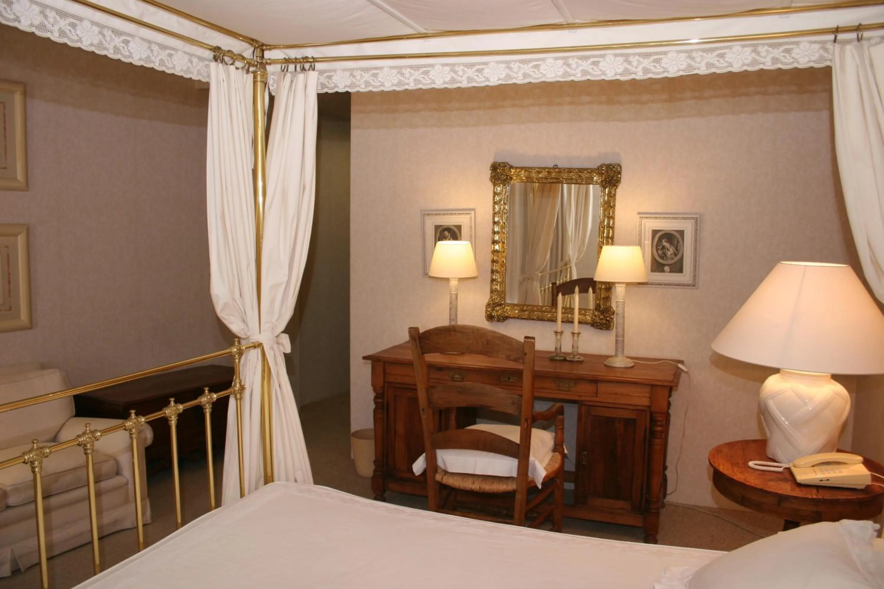 Decorative detail, Bed in La Posada de Don Mariano