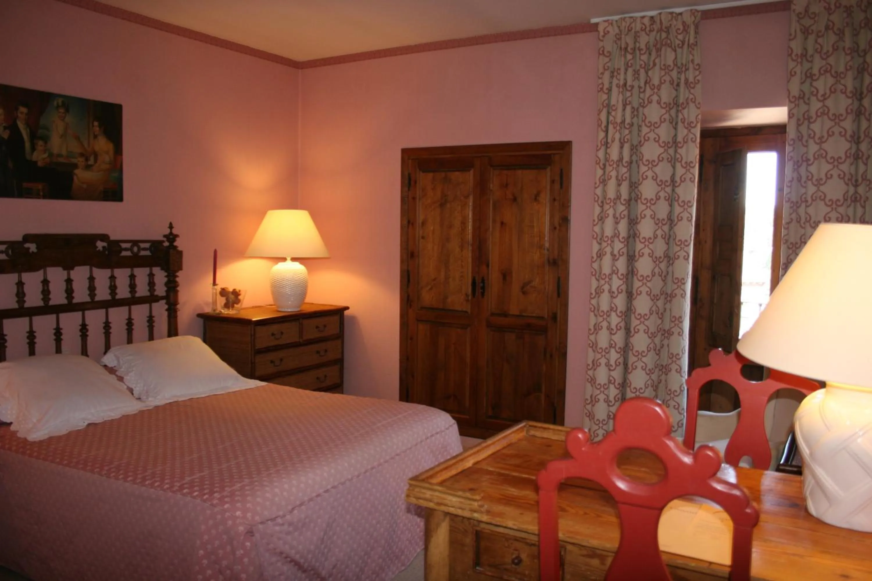 Photo of the whole room, Bed in La Posada de Don Mariano