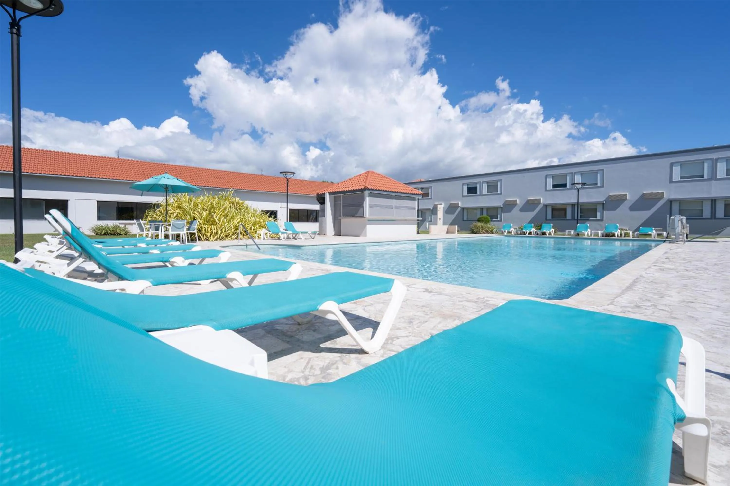 Pool view in Spark by Hilton Ponce