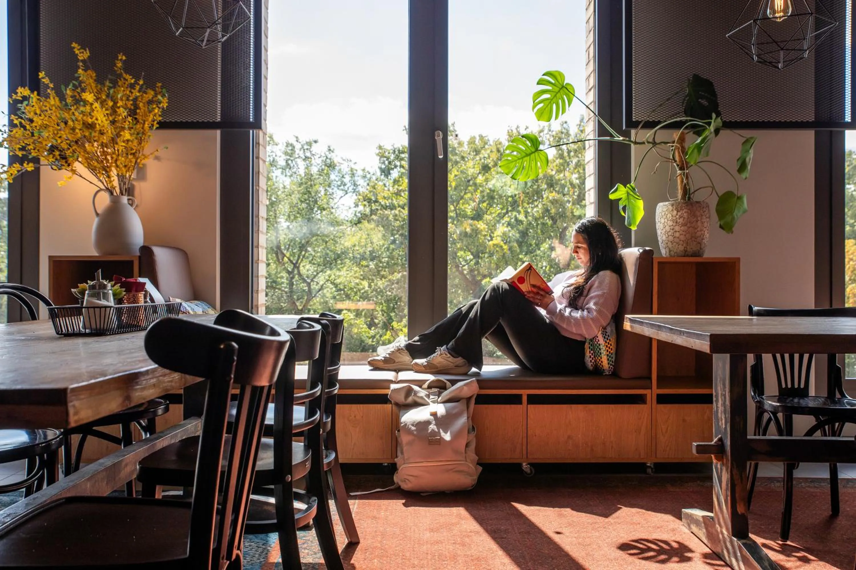 Lobby or reception in MEININGER Hotel Berlin Tiergarten