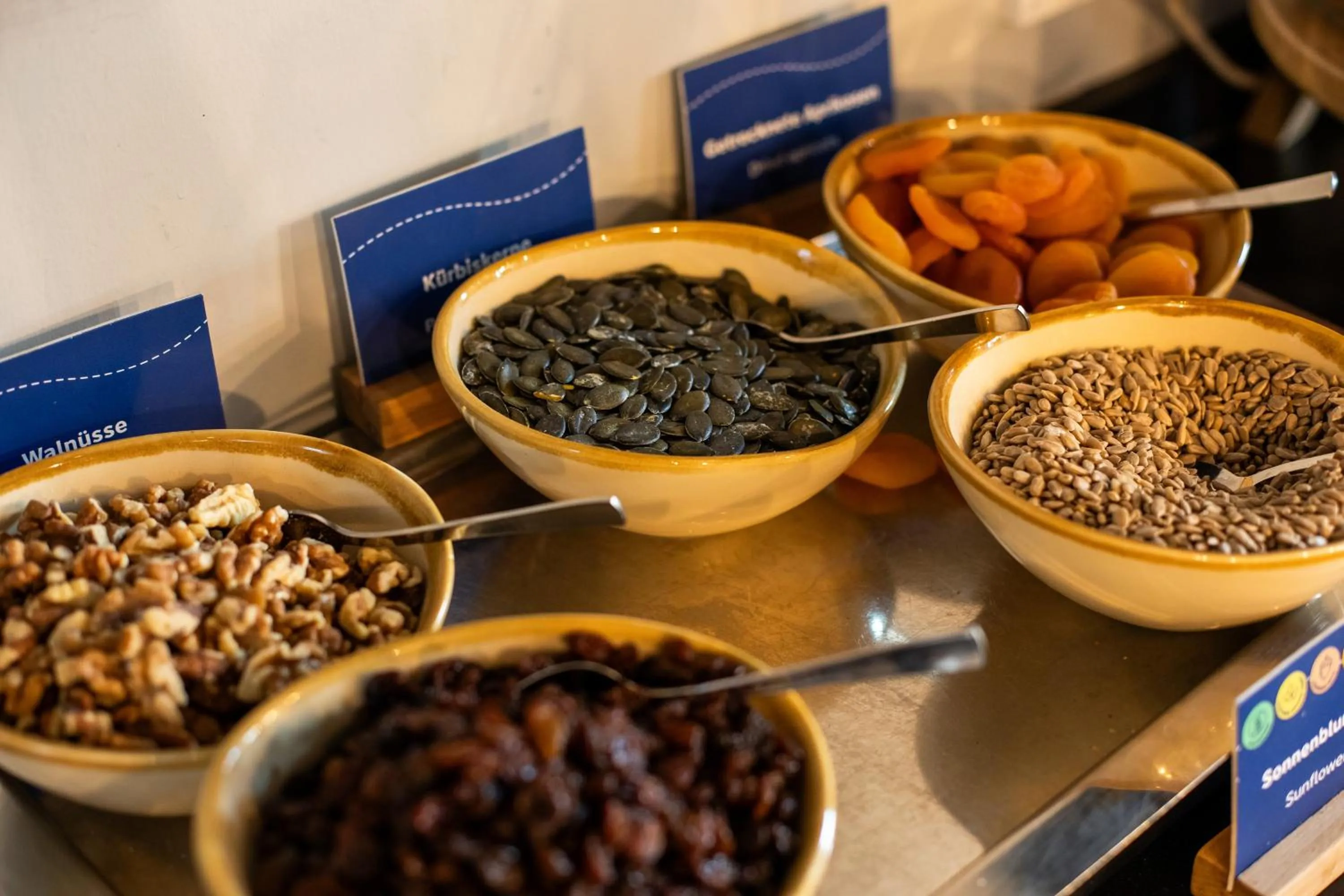 Breakfast in MEININGER Hotel Berlin Tiergarten