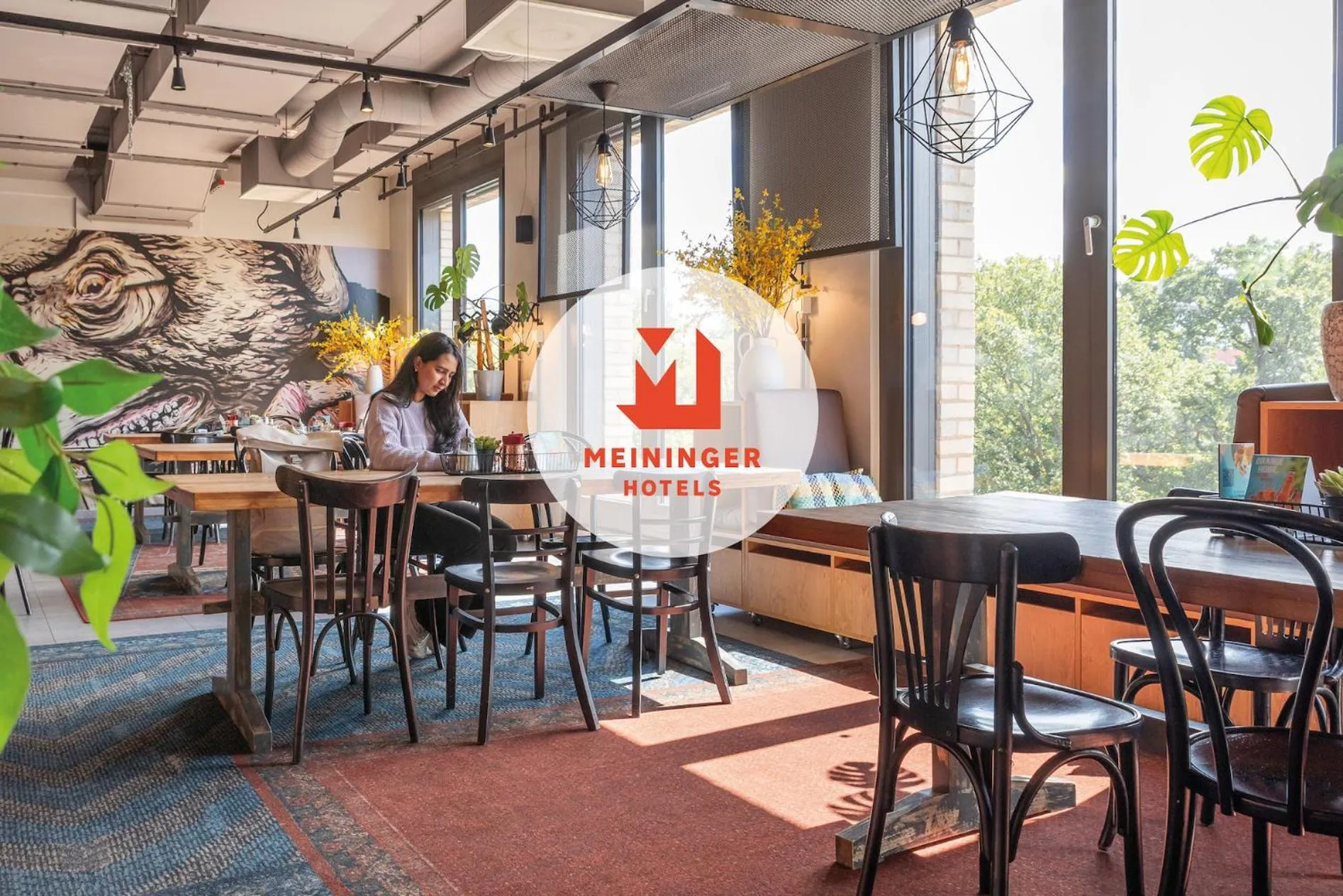 Lobby or reception in MEININGER Hotel Berlin Tiergarten