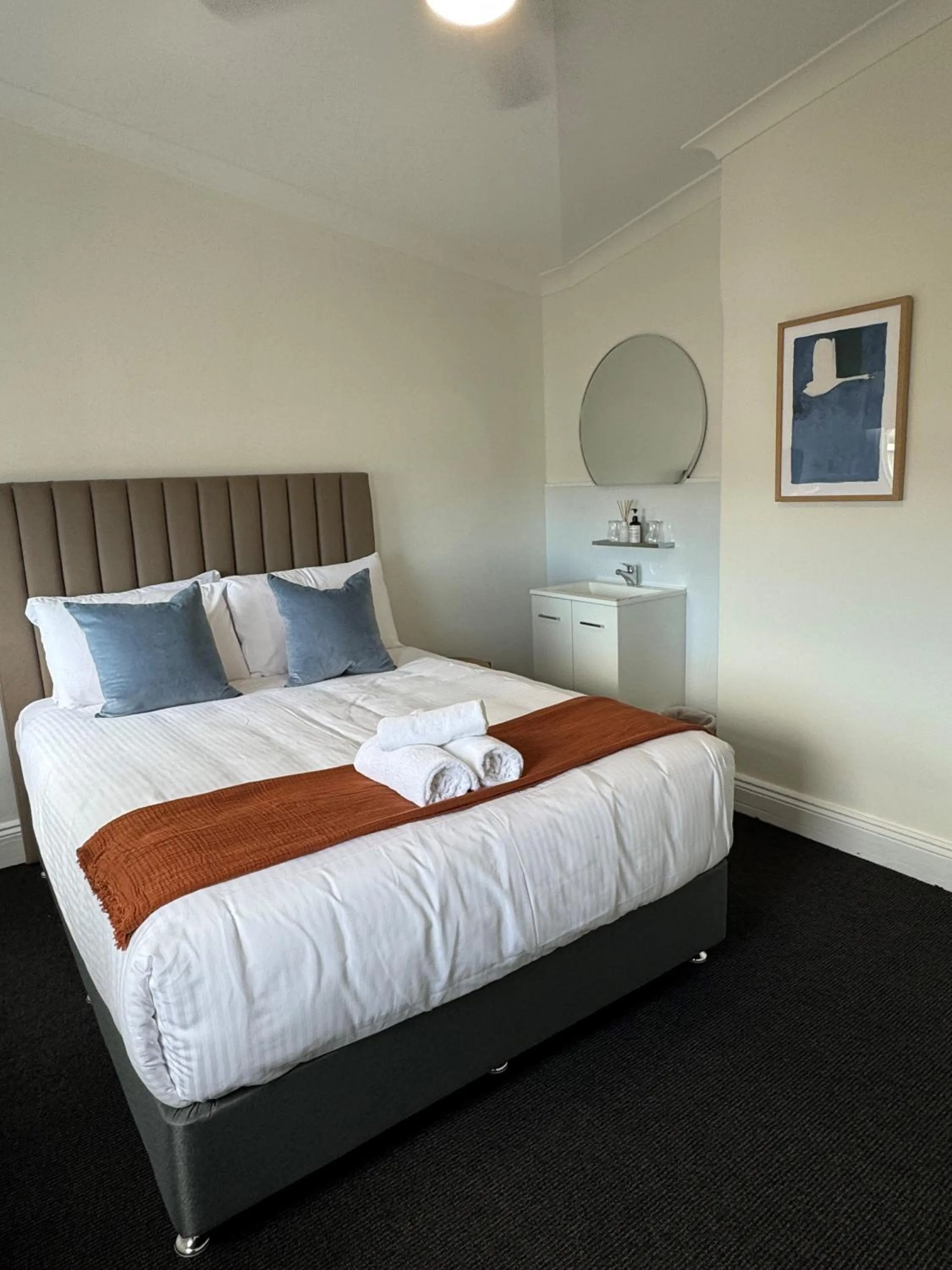 Bed in Grand Hotel Kiama